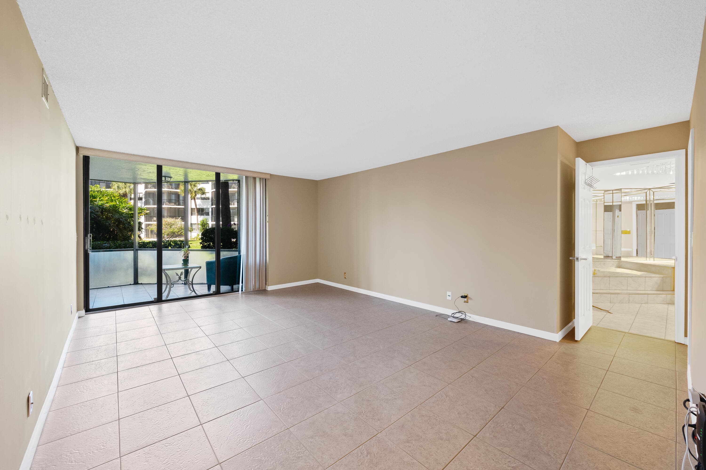 800 Jeffery Street 103, Boca Raton, FL 33487 — photo 15 of 40