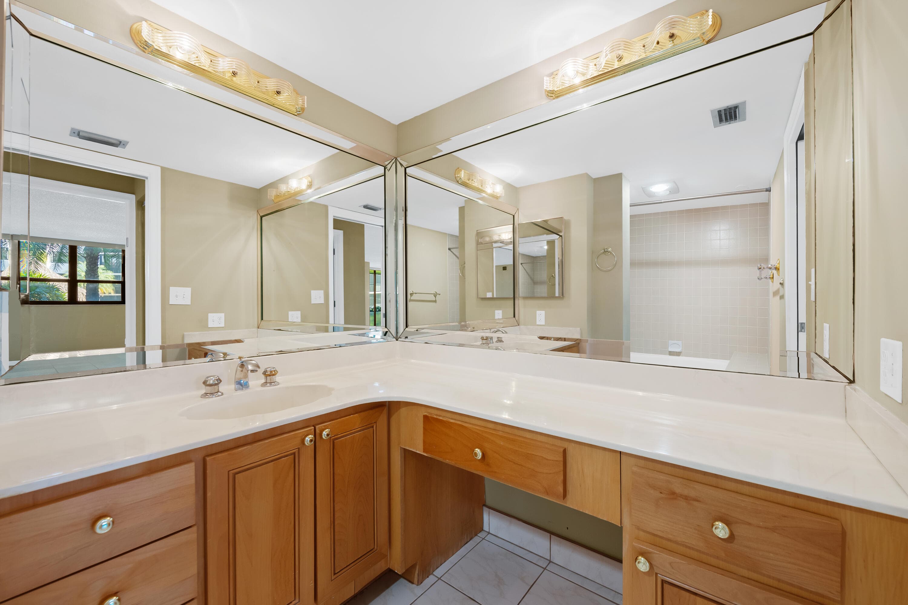 800 Jeffery Street 103, Boca Raton, FL 33487 — photo 24 of 40