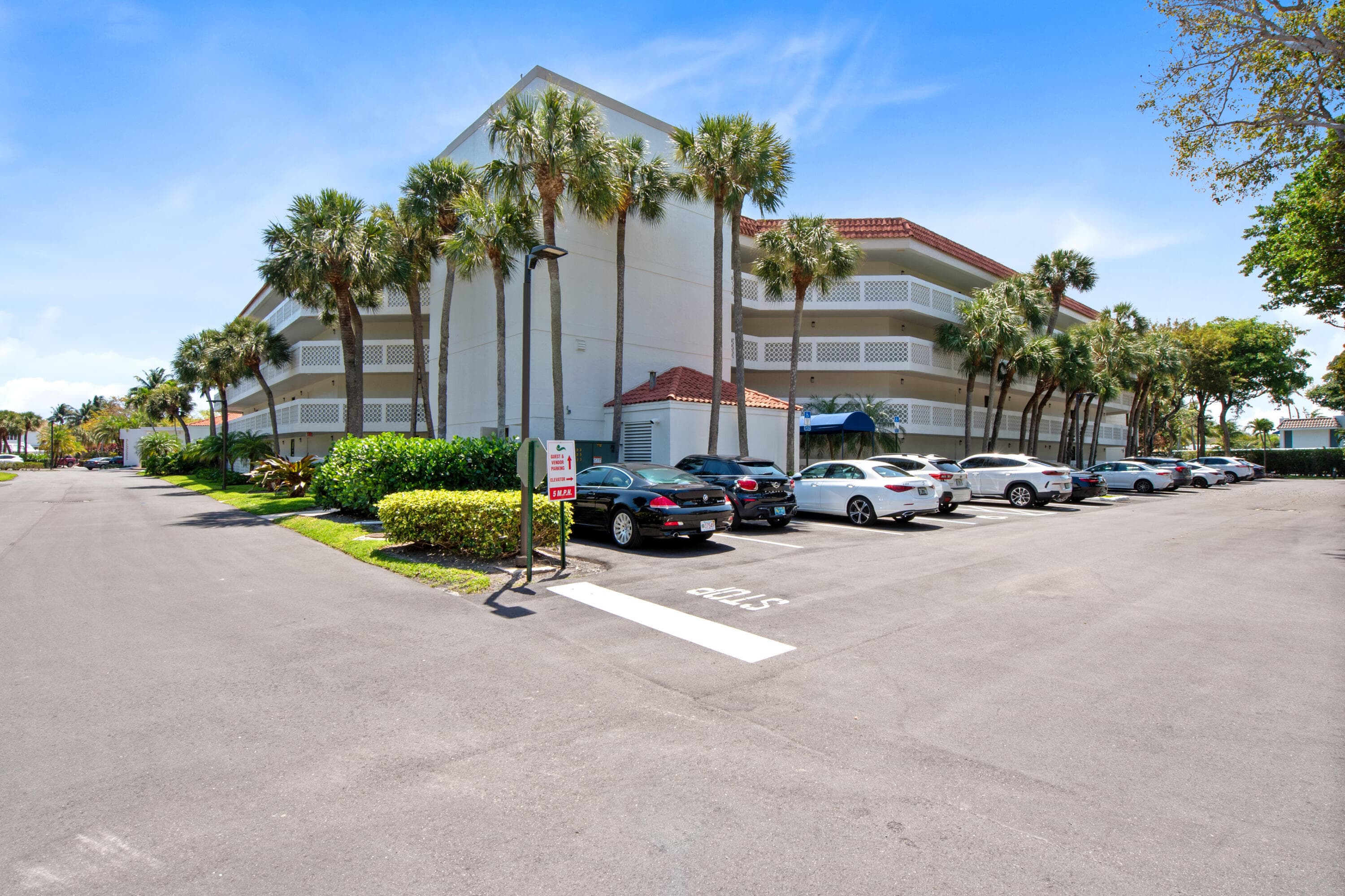 800 Jeffery Street 103, Boca Raton, FL 33487 — photo 30 of 40