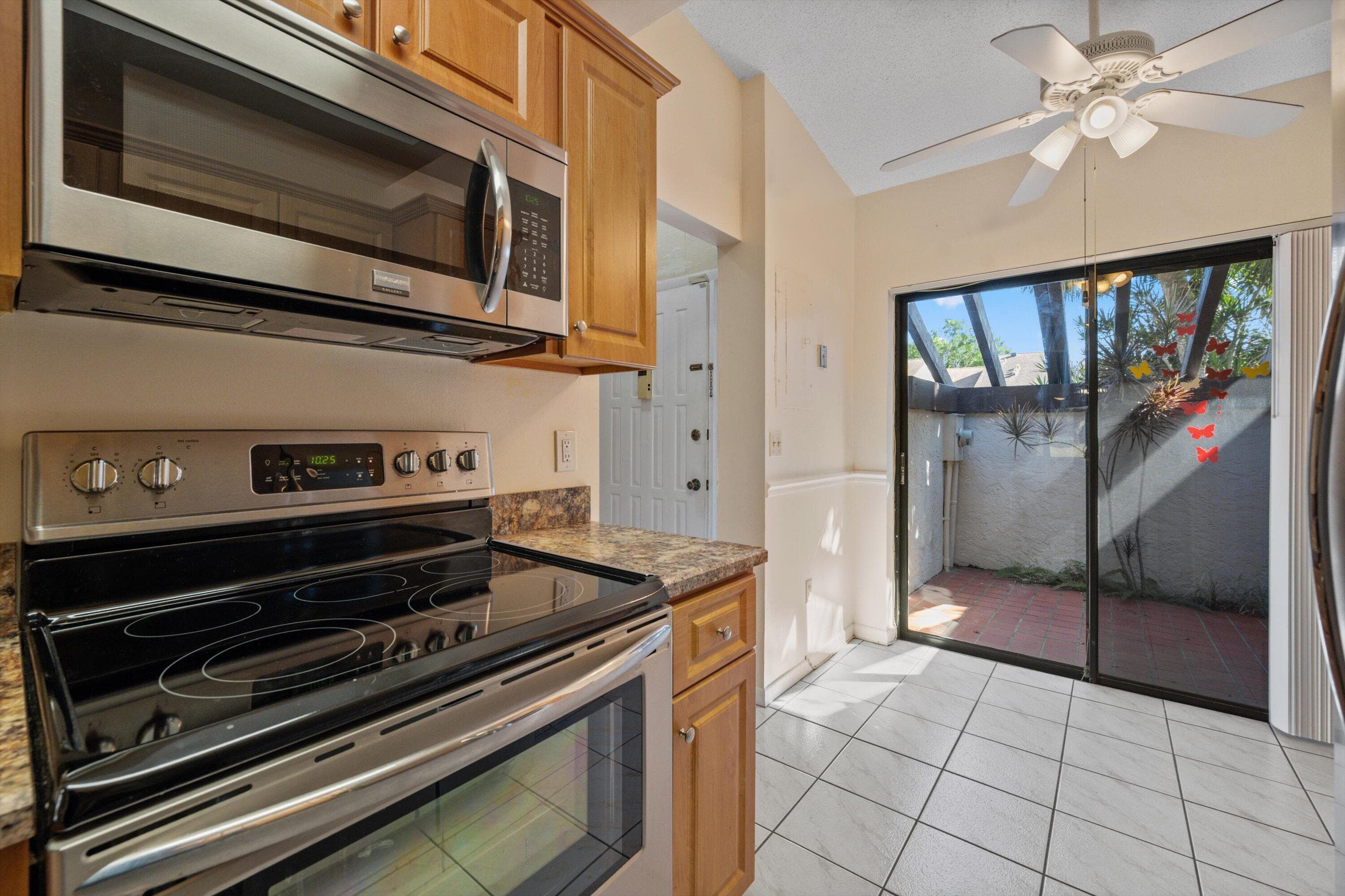 3679 Willow Bend Road C, Lake Worth, FL 33467 — photo 10 of 35