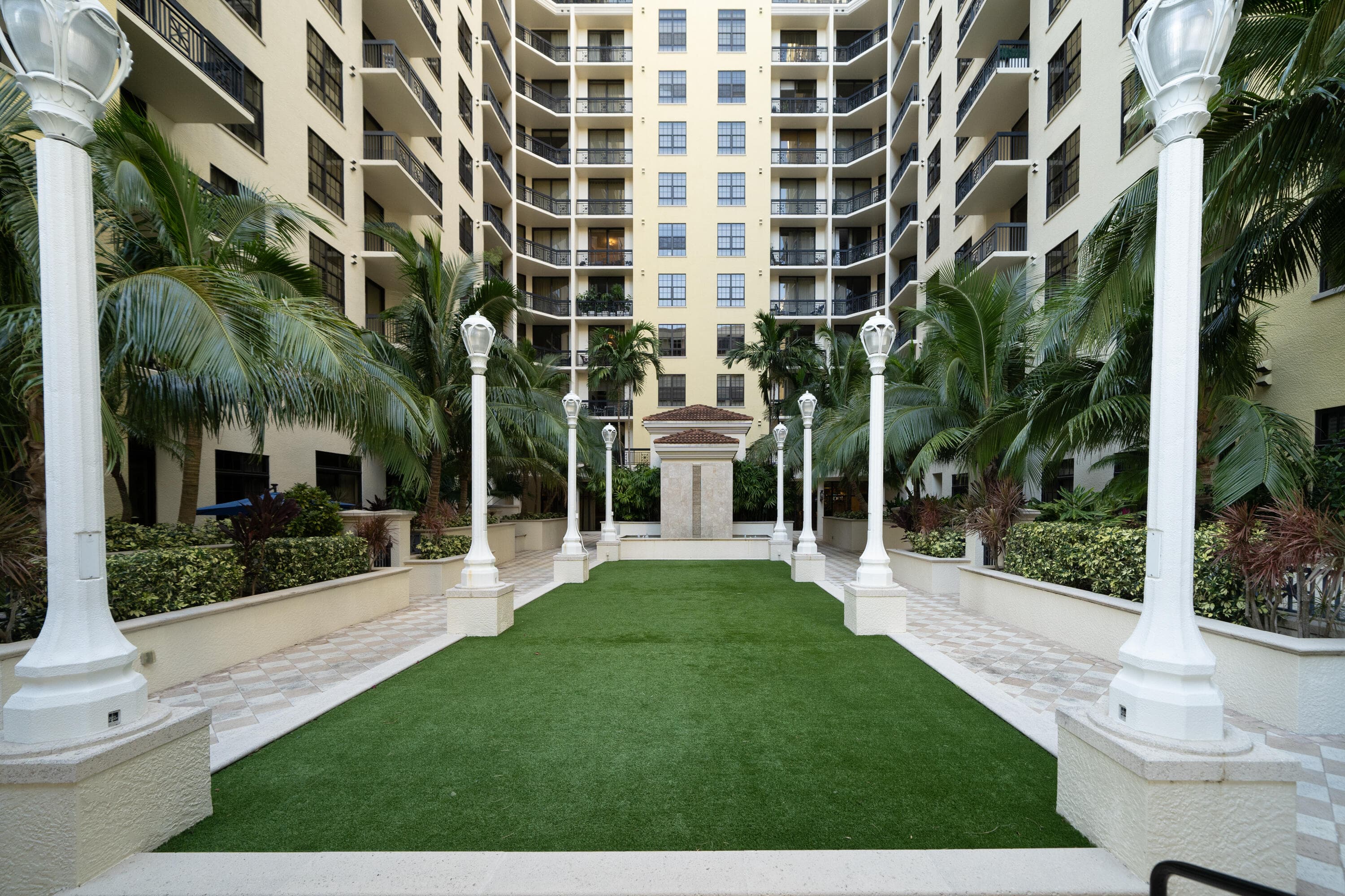 701 S Olive Avenue 707, West Palm Beach, FL 33401 — photo 12 of 54