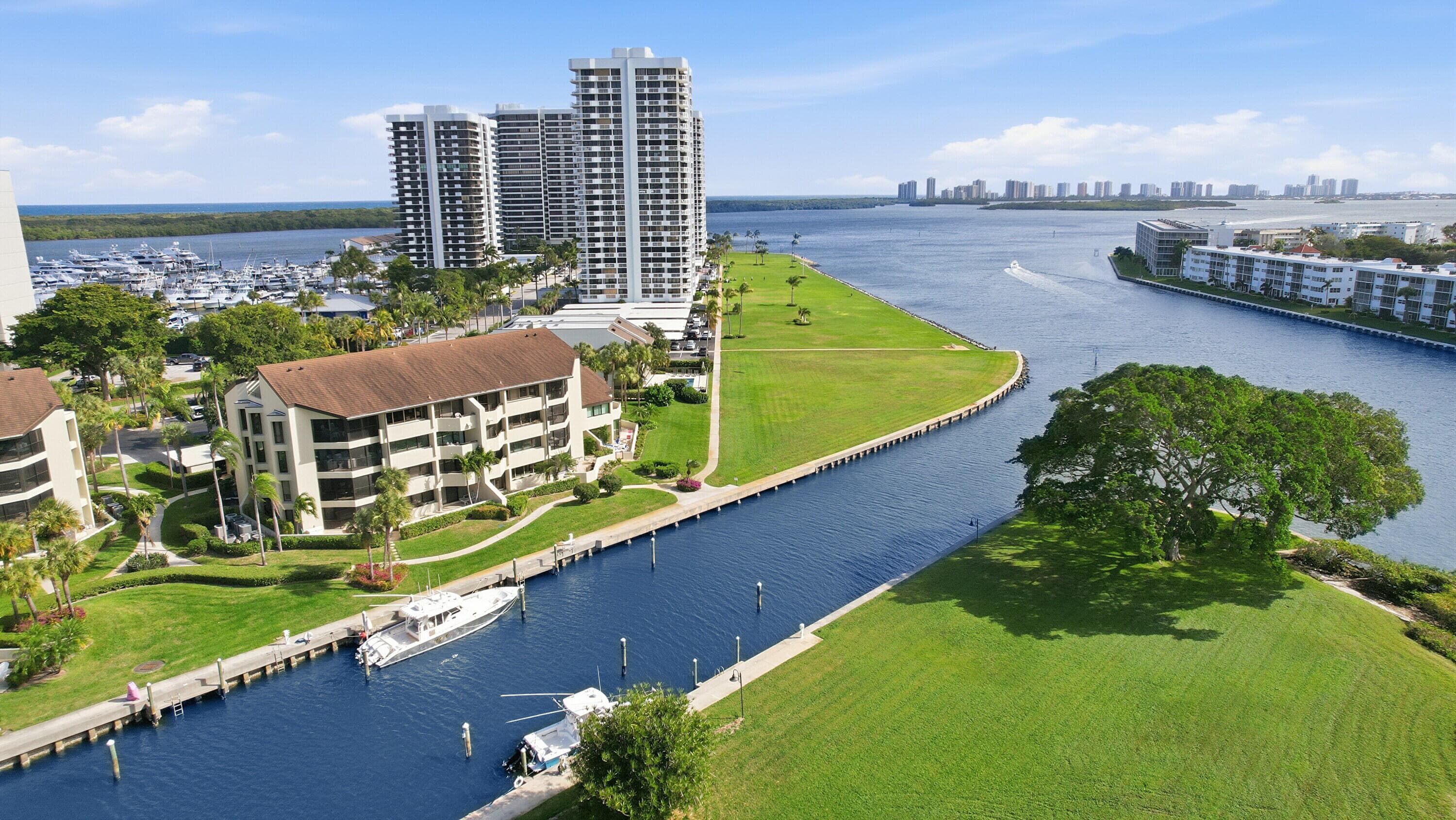 1109 E Marine Way E L1l + Boat Slip #55, North Palm Beach, FL 33408 — photo 8 of 85