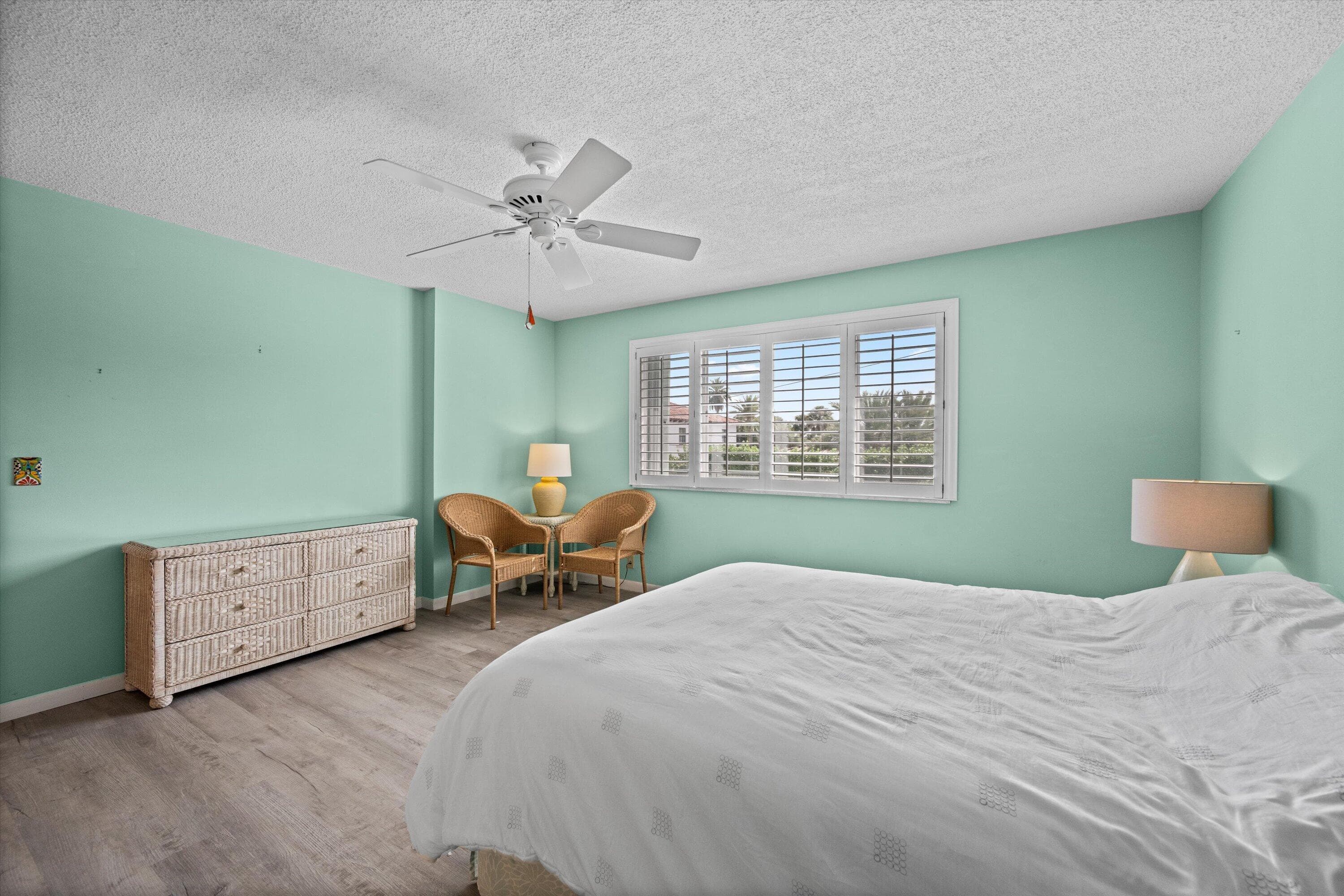 421 S Lakeside Drive 10, Lake Worth Beach, FL 33460 — photo 11 of 26