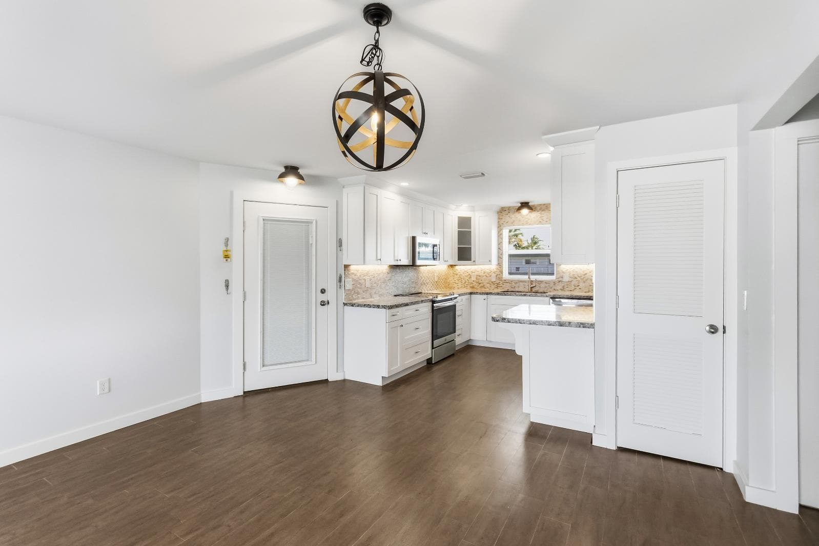 109 Wettaw Lane 203, North Palm Beach, FL 33408 — photo 3 of 17
