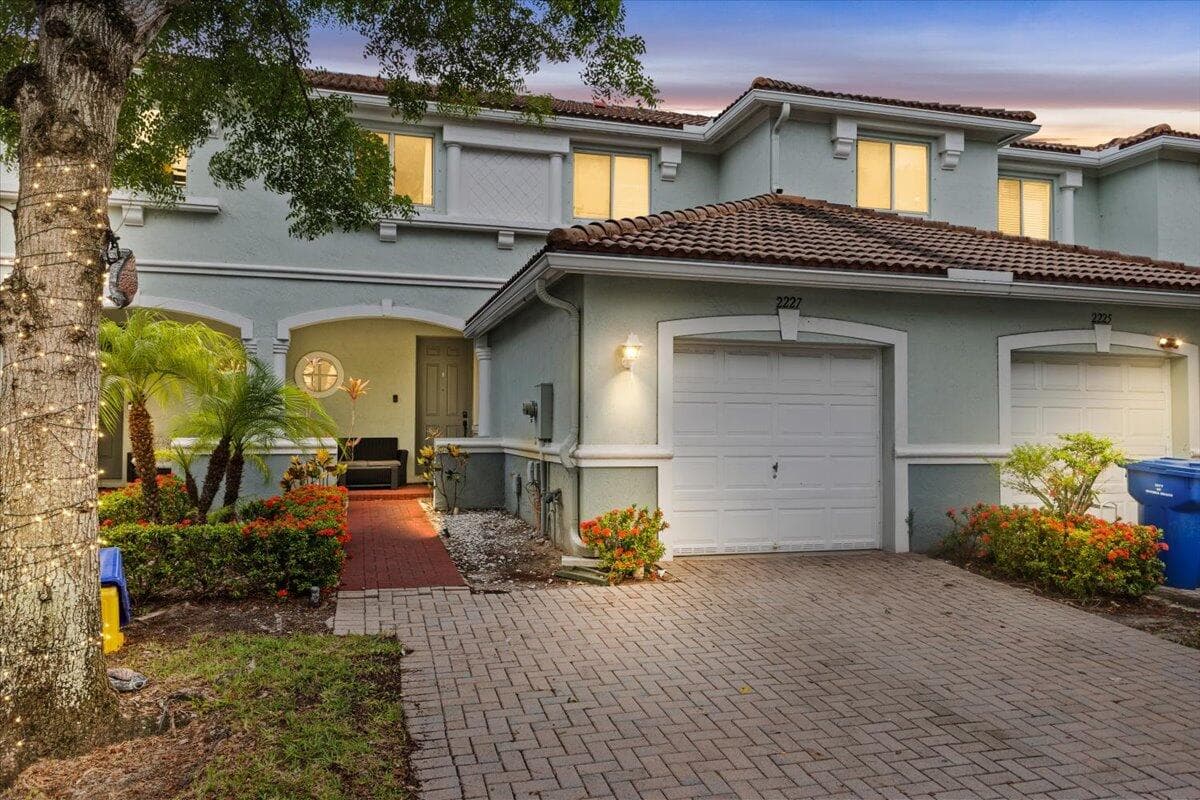 2227 Oakmont Drive, Riviera Beach, FL 33404 — photo 4 of 43
