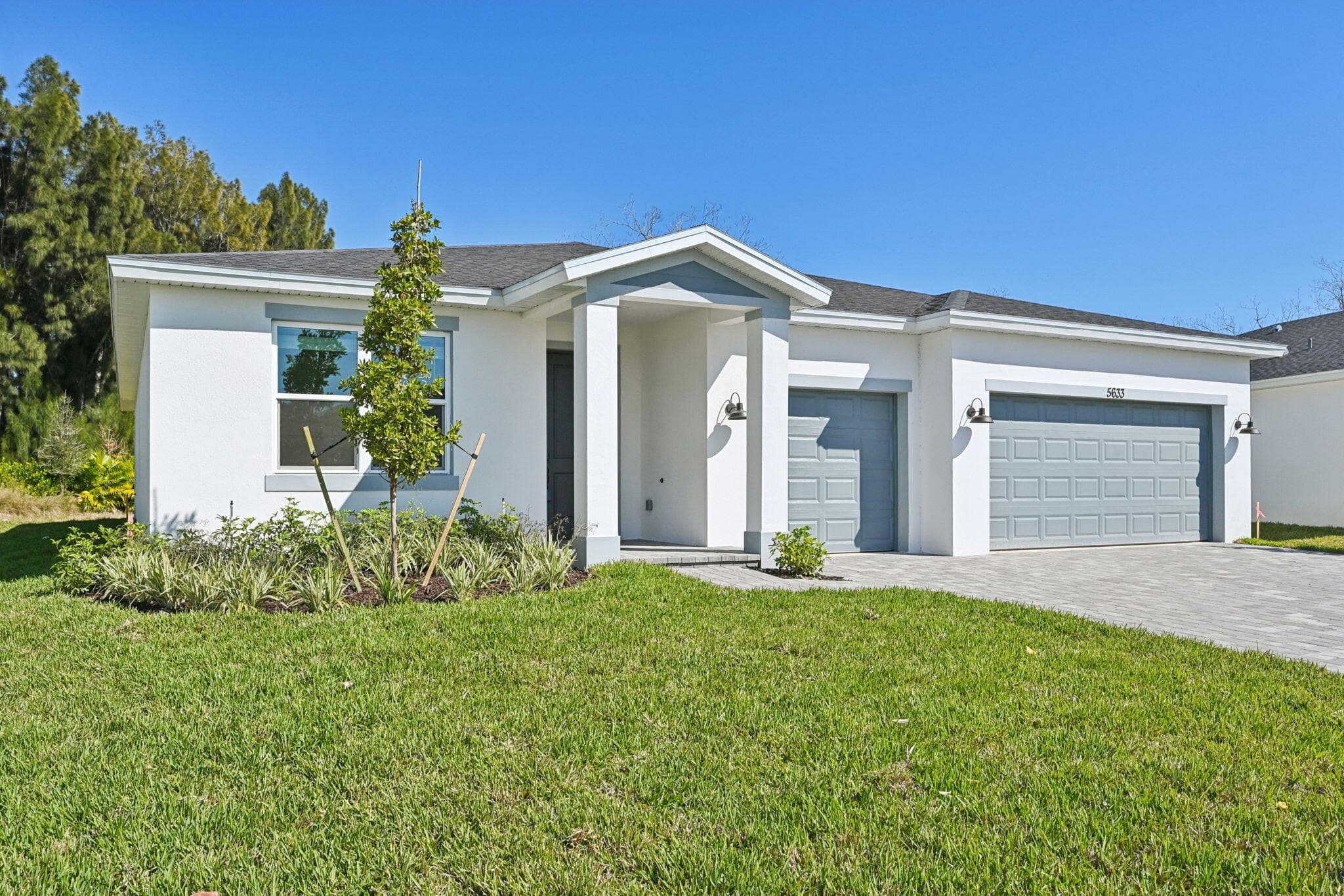 5633 Hampton Park Circle, Vero Beach, FL 32966 — photo 2 of 37