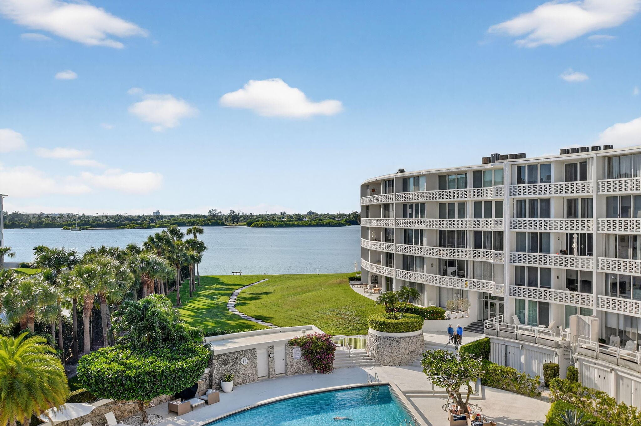 2760 S Ocean Boulevard 417, Palm Beach, FL 33480 — photo 25 of 65