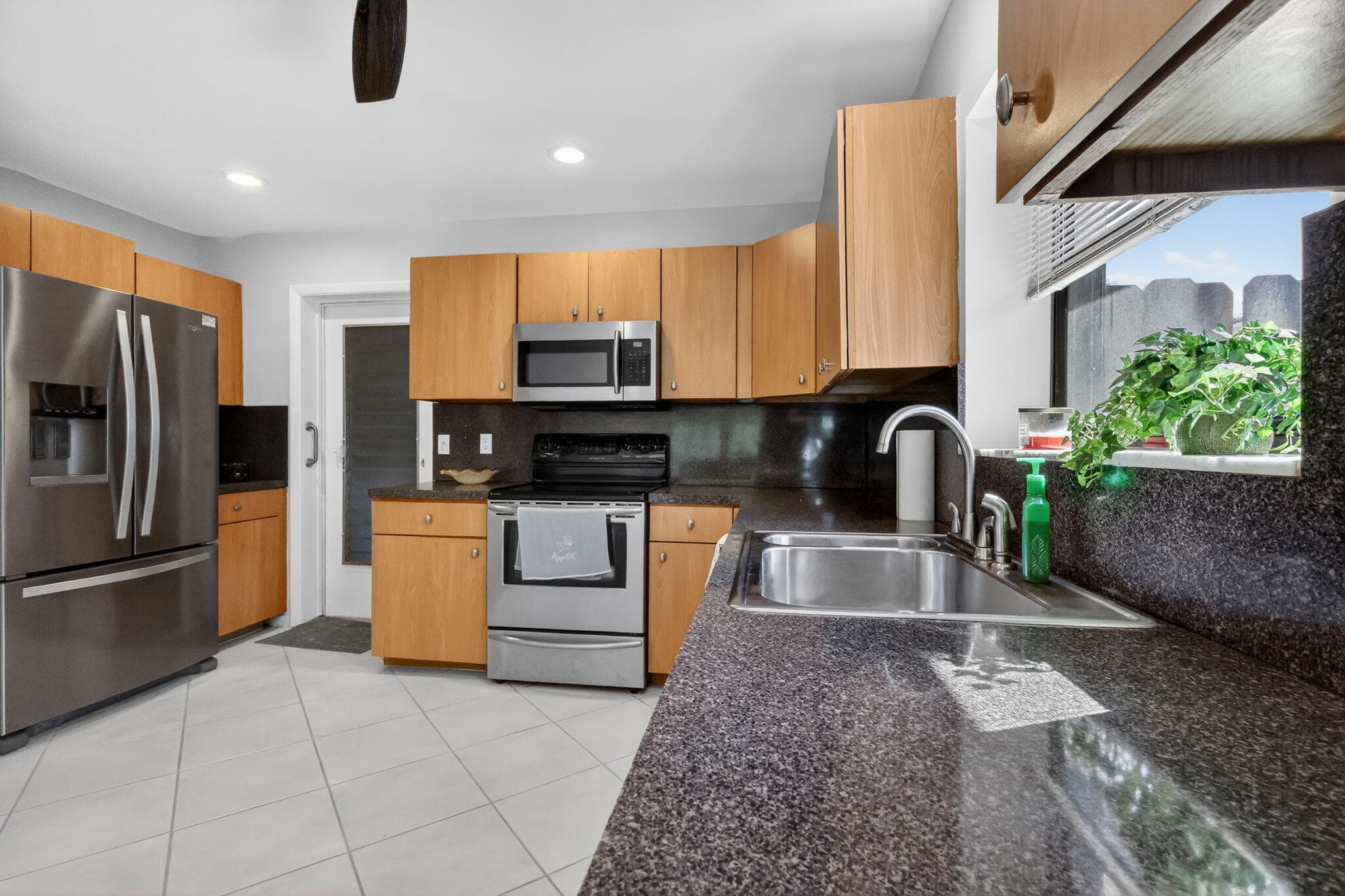 870 NW 32nd Avenue, Delray Beach, FL 33445 — photo 14 of 58