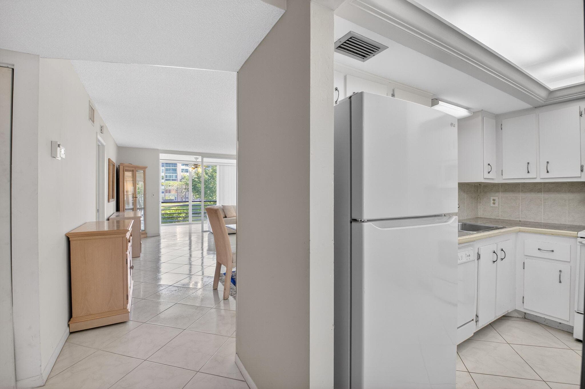 27 Abbey Lane 207, Delray Beach, FL 33446 — photo 7 of 47