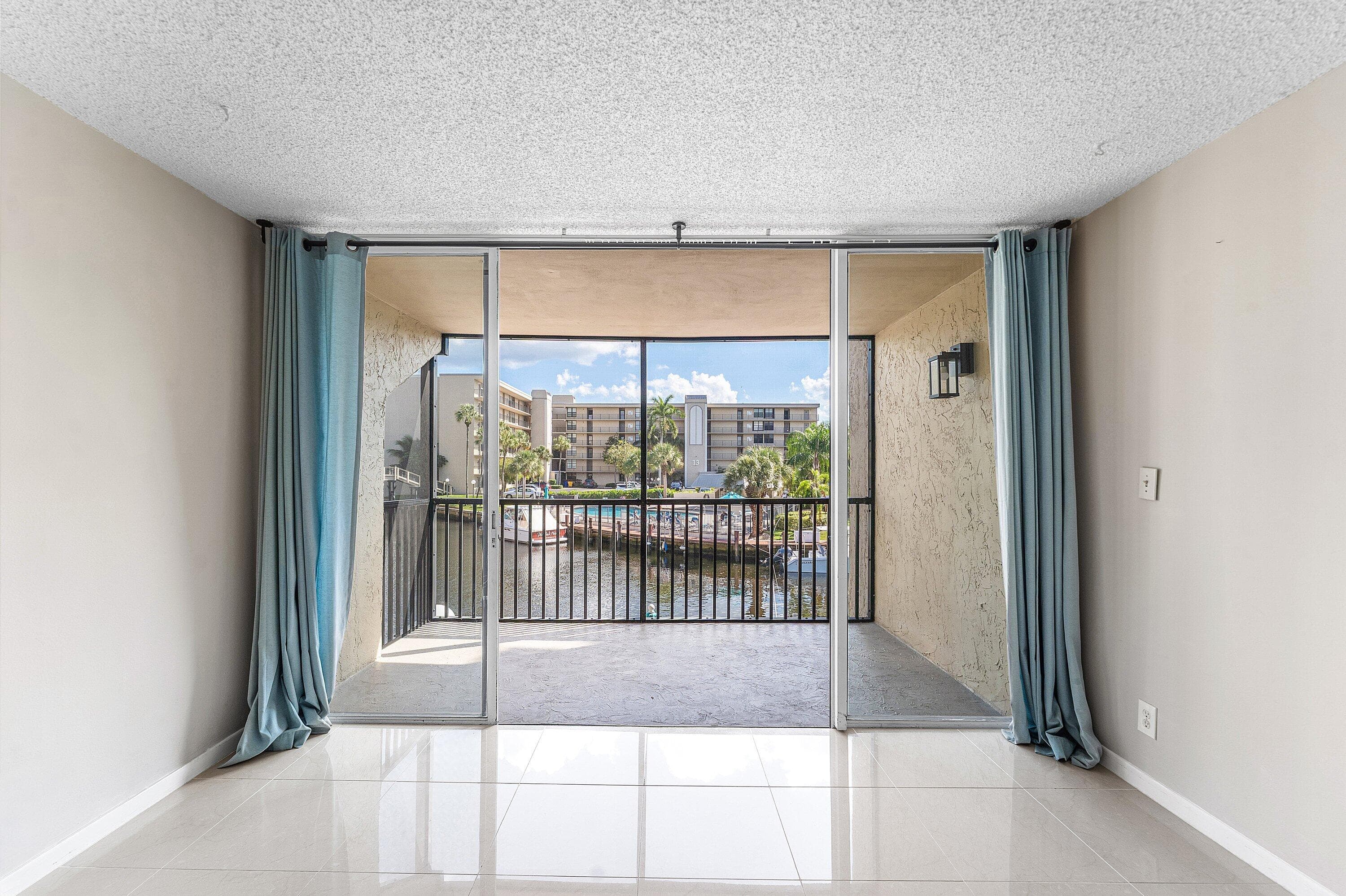 10 Royal Palm Way 203, Boca Raton, FL 33432 — photo 22 of 45