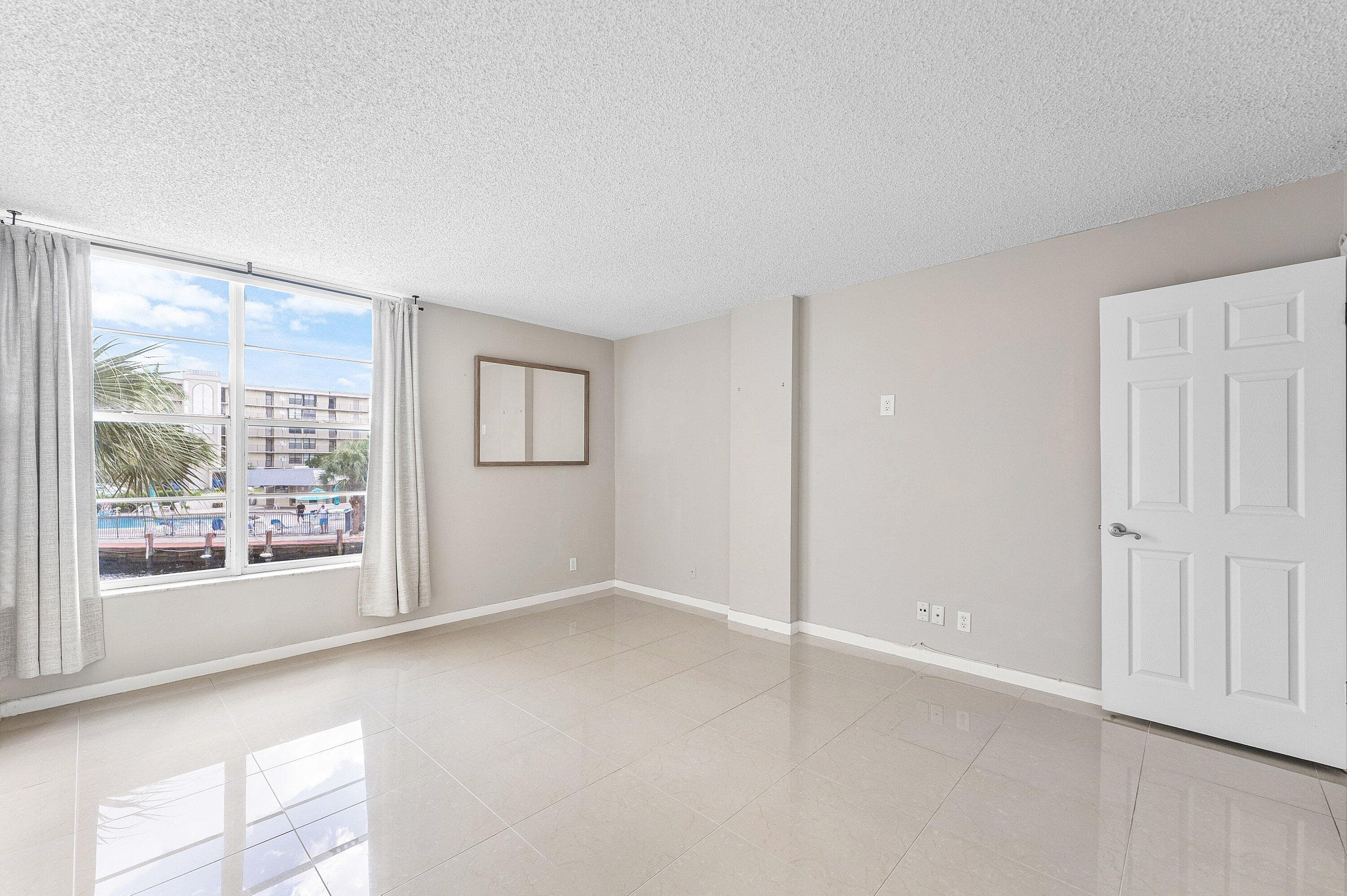 10 Royal Palm Way 203, Boca Raton, FL 33432 — photo 27 of 45