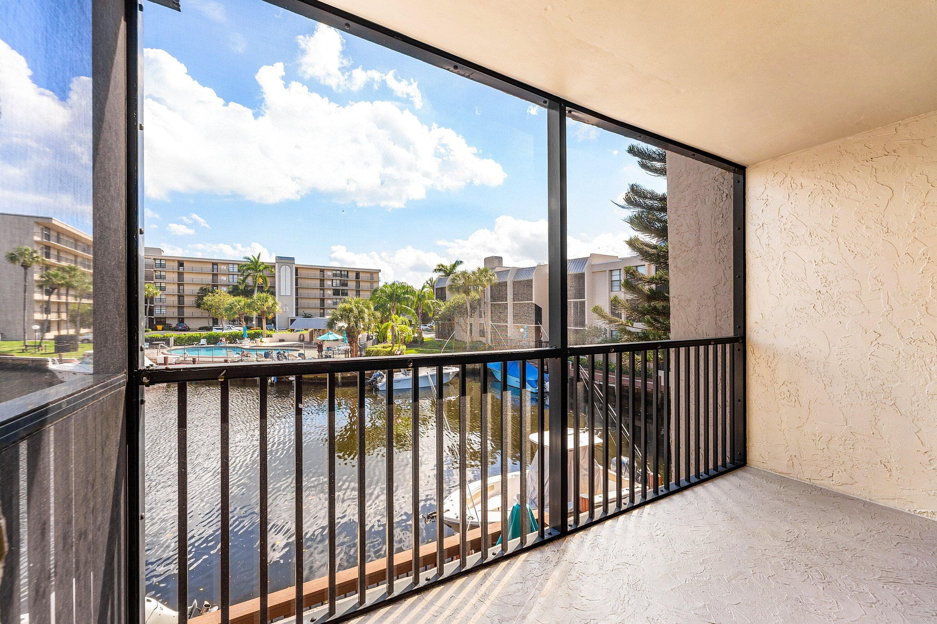 10 Royal Palm Way 203, Boca Raton, FL 33432 — photo 7 of 45