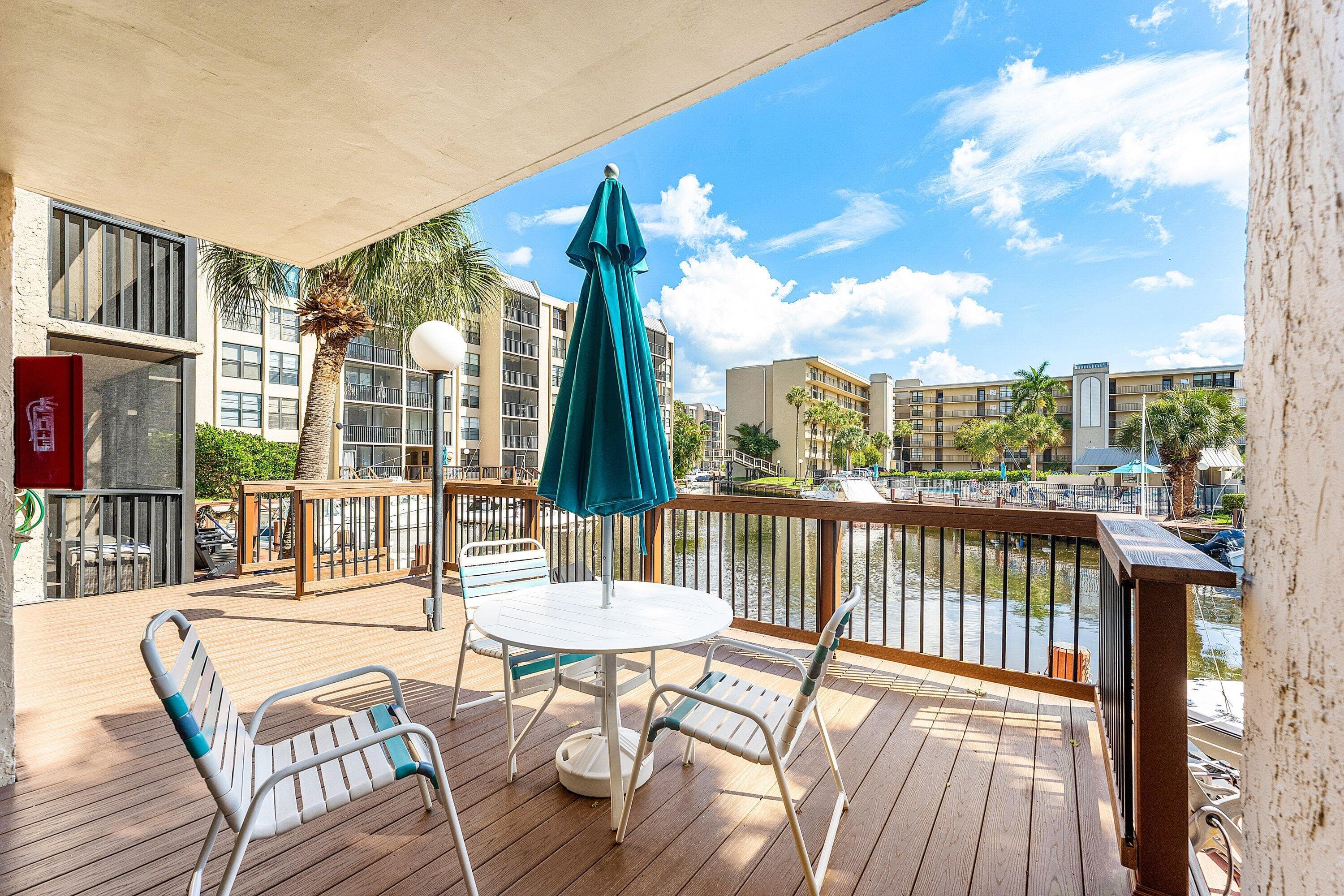 10 Royal Palm Way 203, Boca Raton, FL 33432 — photo 2 of 45