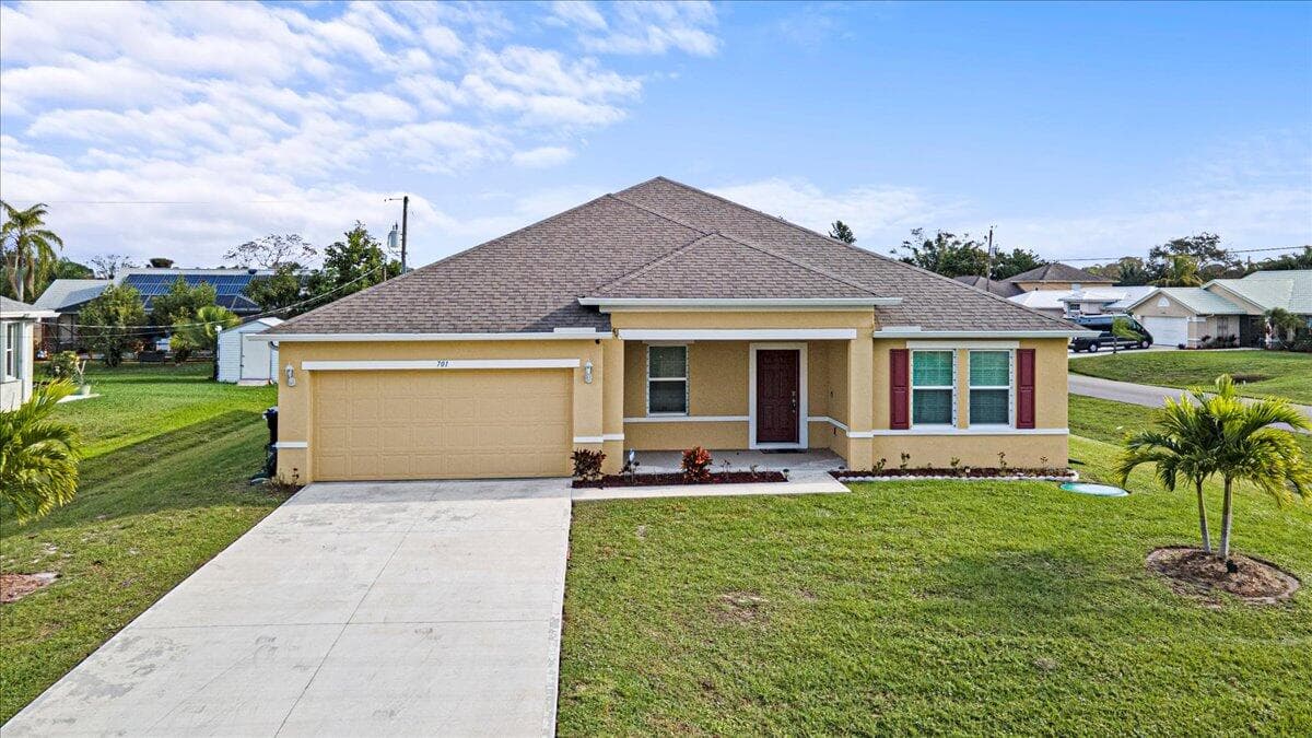 701 NE Perch Lane, Port St. Lucie, FL 34983 — photo 2 of 32