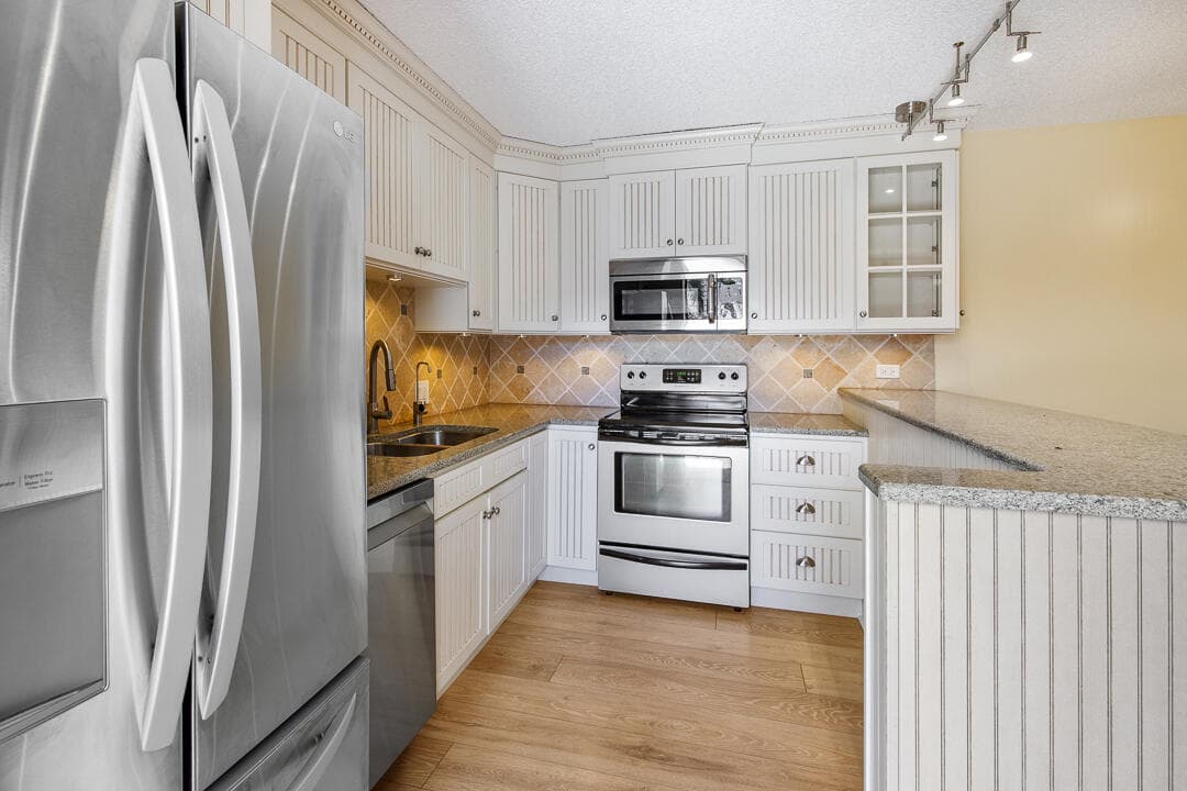 5678 SE Riverboat Drive 129, Stuart, FL 34997 — photo 8 of 50
