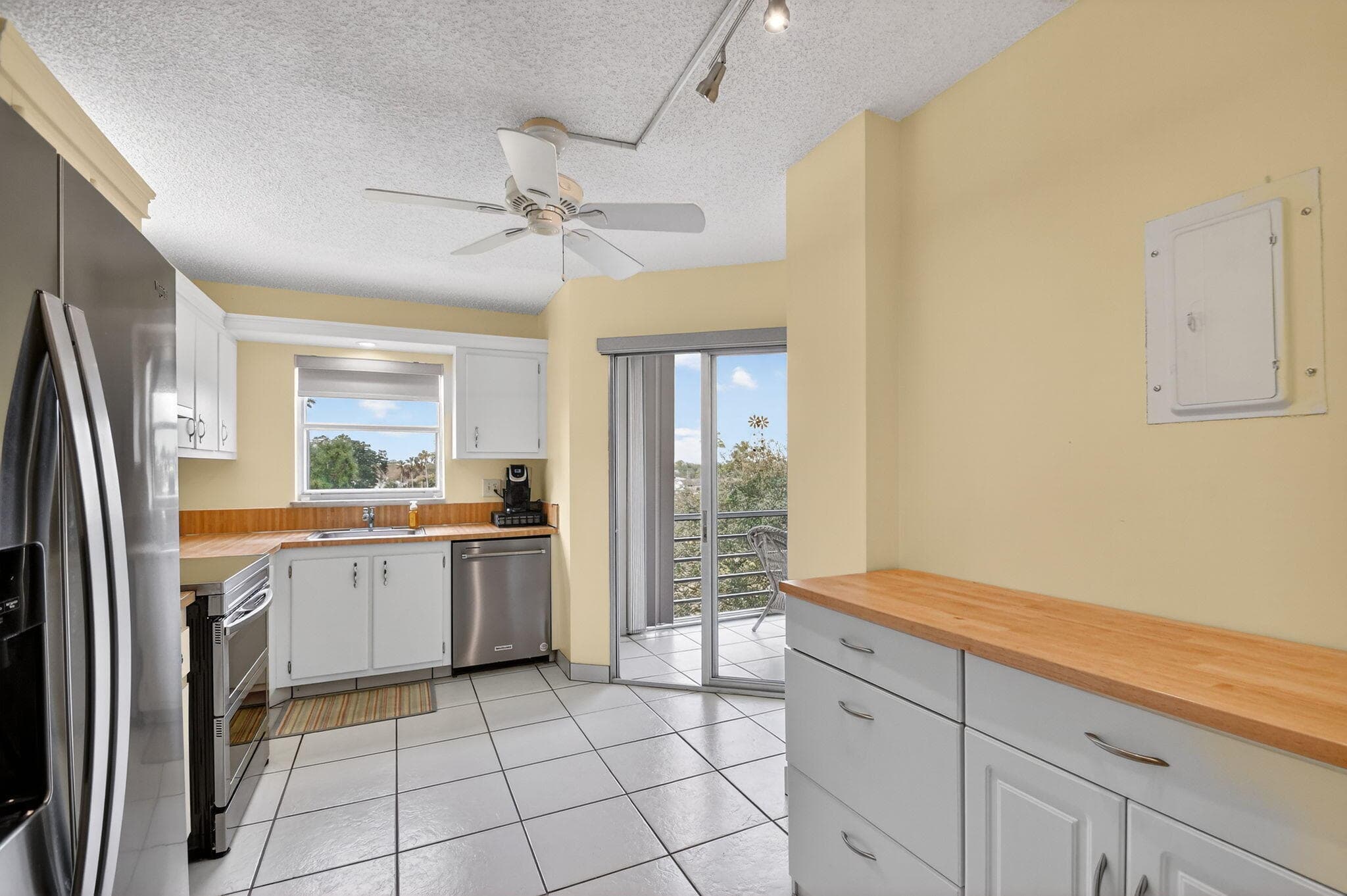 3871 Via Poinciana 404, Lake Worth, FL 33467 — photo 10 of 56