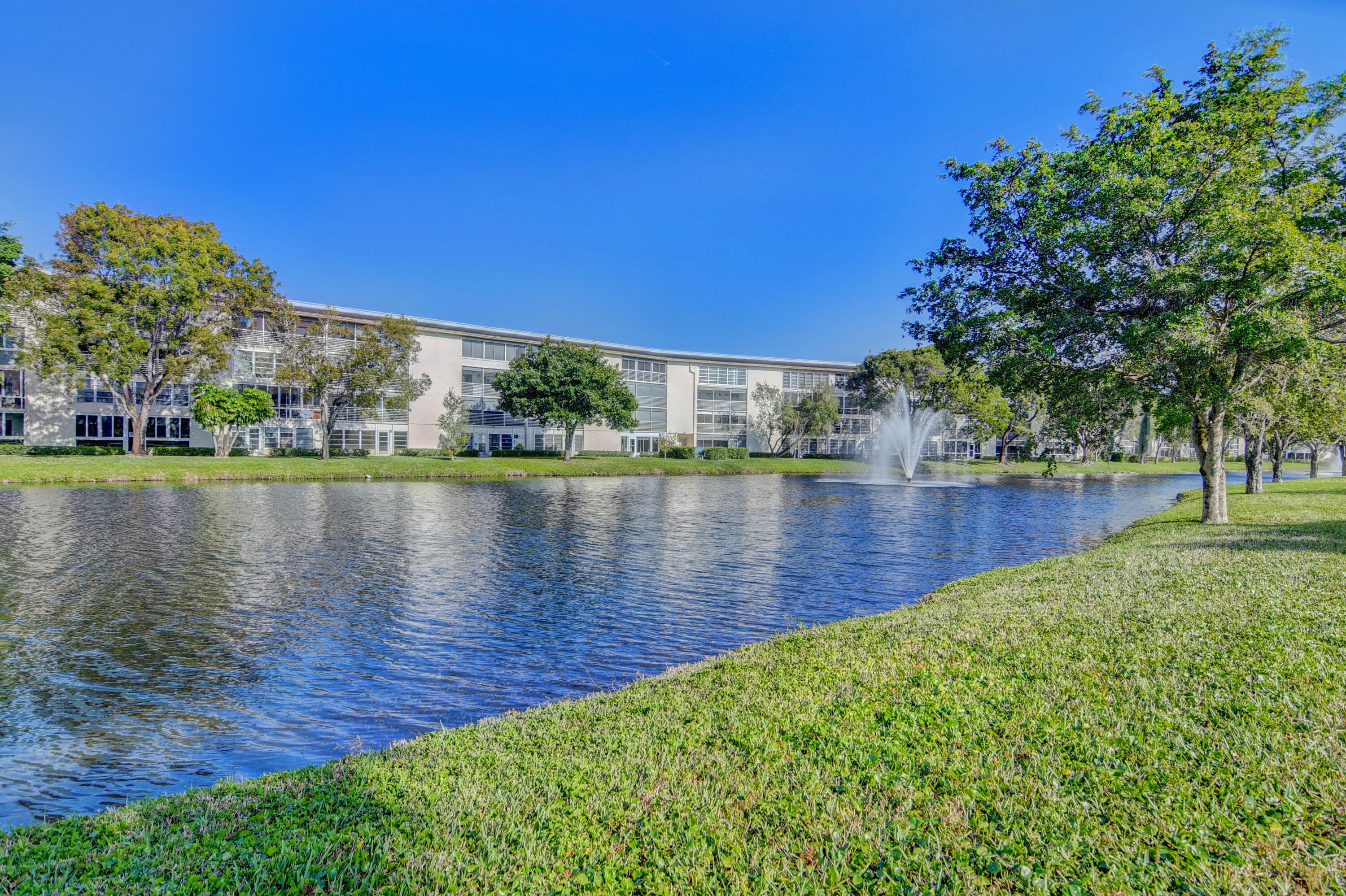 3204 Portofino Point H2, Coconut Creek, FL 33066 — photo 85 of 115