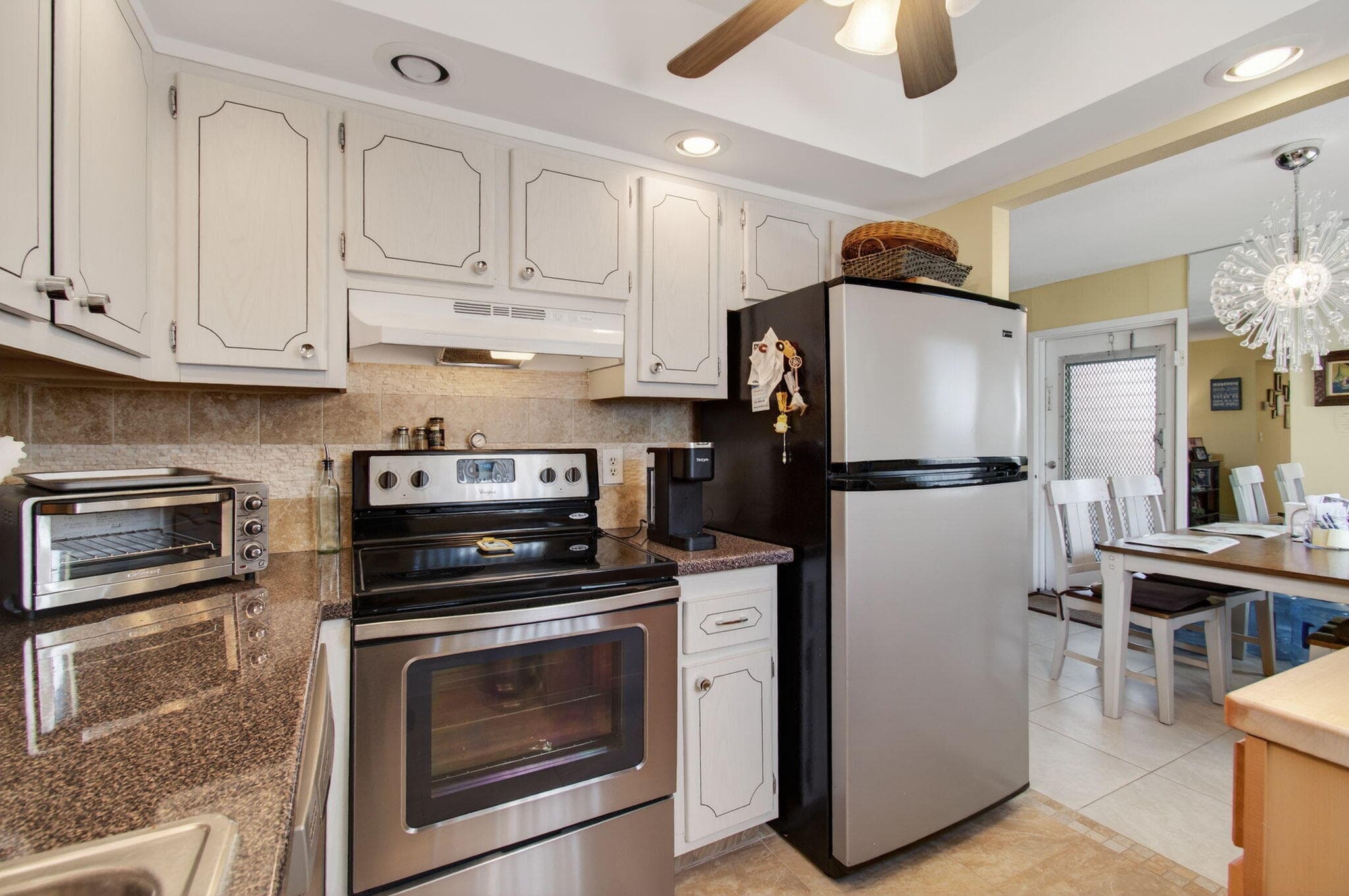 256 Flanders F, Delray Beach, FL 33484 — photo 5 of 40