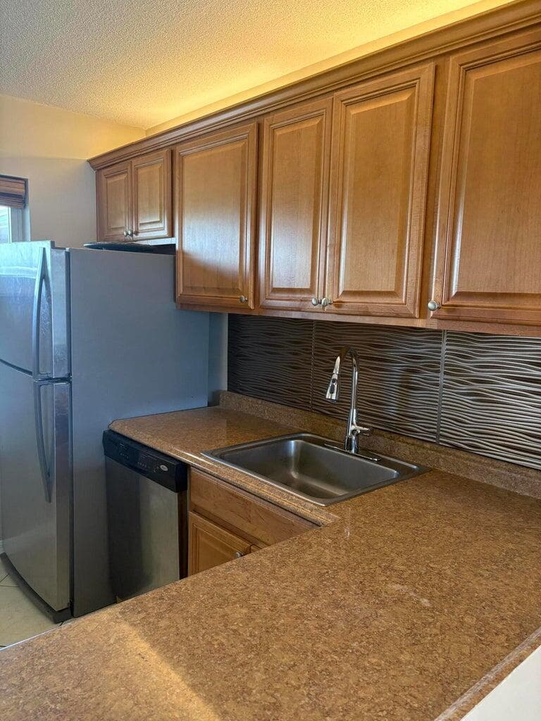 2770 S Garden Drive 304, Lake Worth, FL 33461 — photo 5 of 26