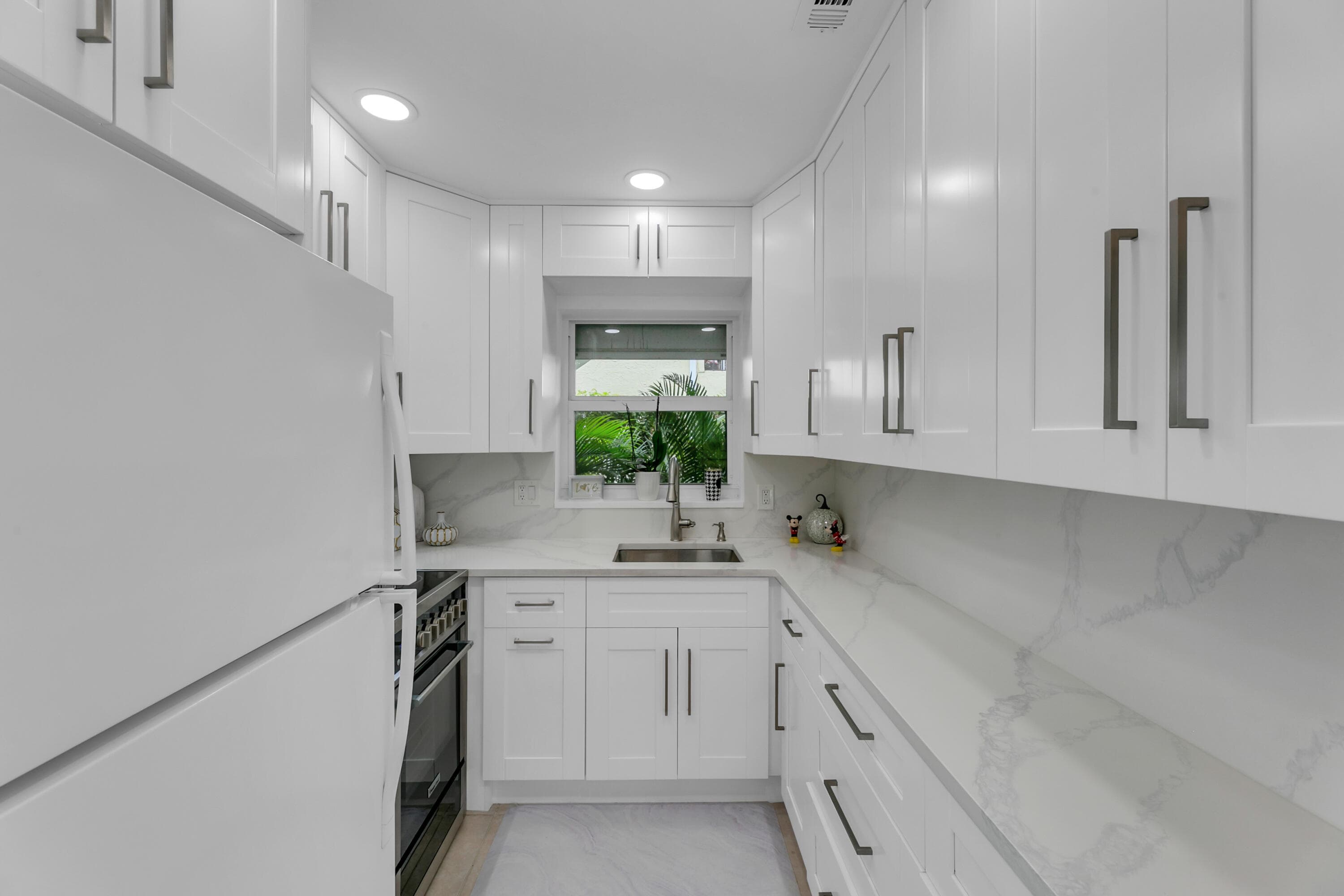 960 Crystal Lake Drive 115, Deerfield Beach, FL 33064 — photo 4 of 35