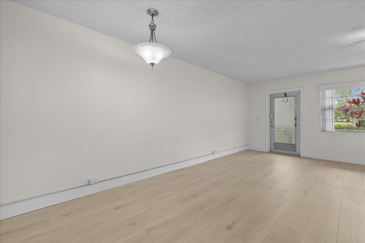 142 Kent I, West Palm Beach, FL 33417 — photo 10 of 31
