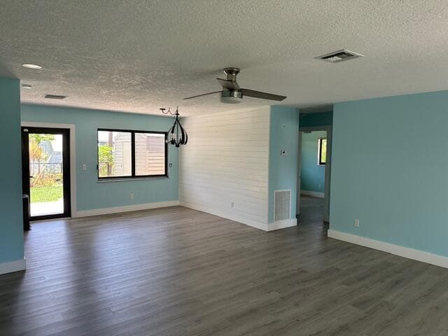 907 SE Lake Street, Stuart, FL 34994 — photo 3 of 23