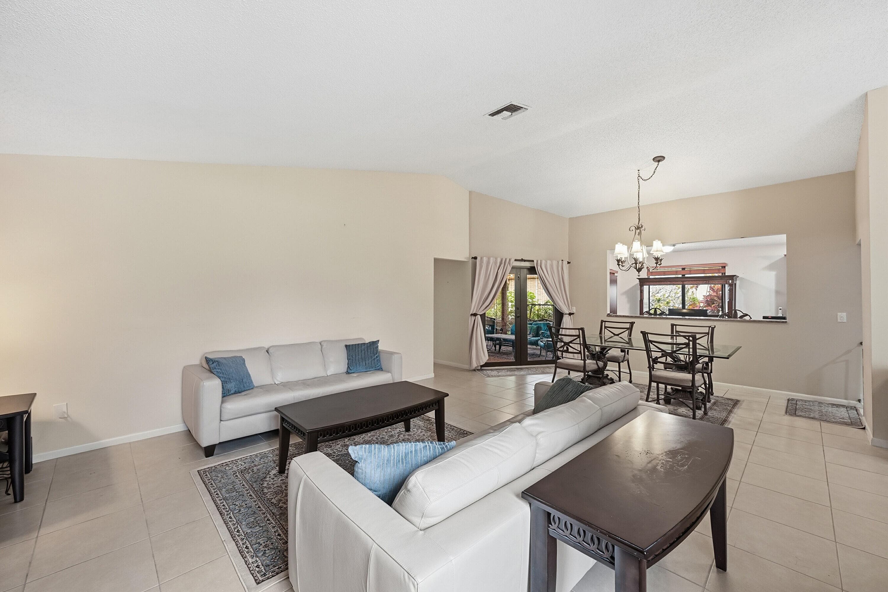 3135 NW 13th Street, Delray Beach, FL 33445 — photo 8 of 45
