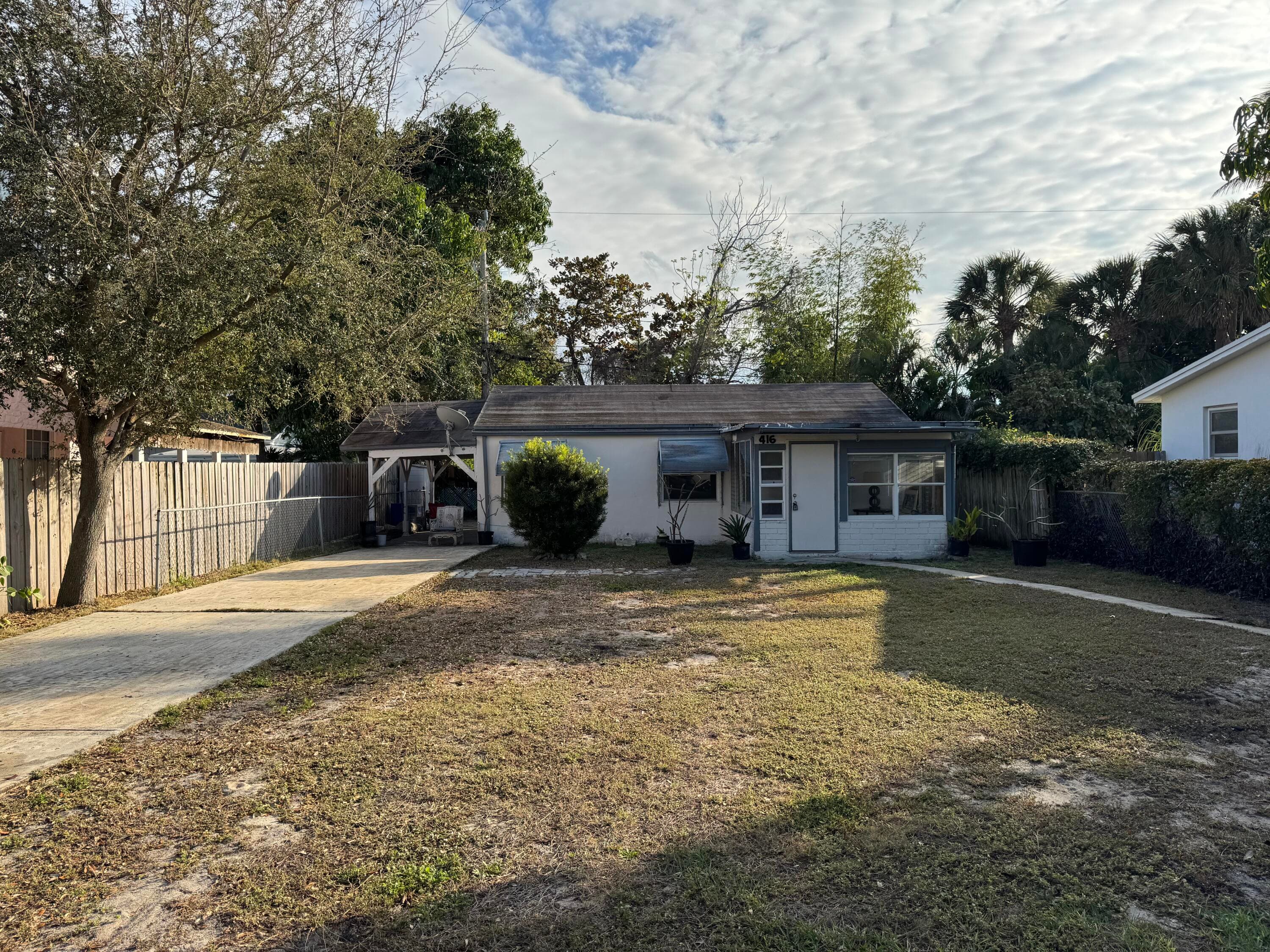 416 58th Street, West Palm Beach, FL 33407 — photo 1 of 30