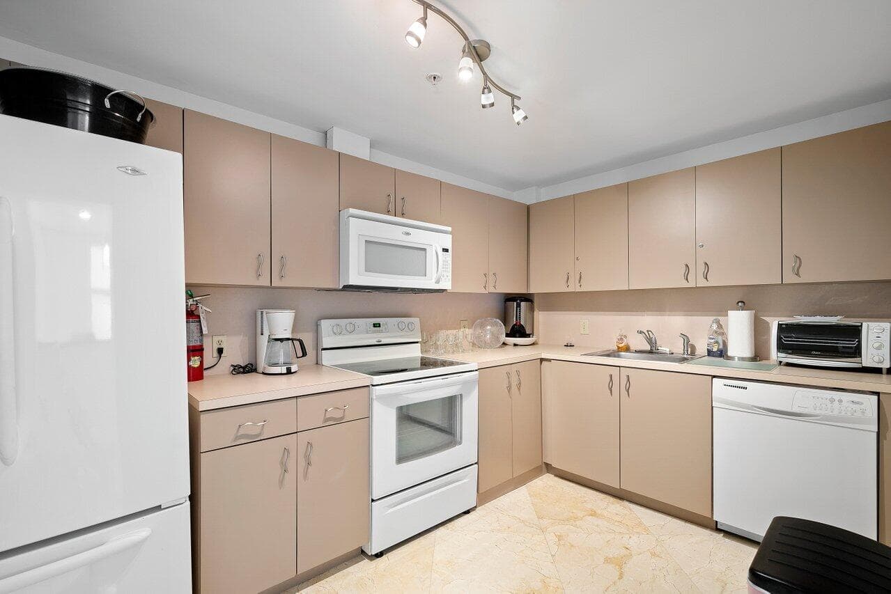 4600 S Ocean Boulevard 301, Highland Beach, FL 33487 — photo 46 of 50
