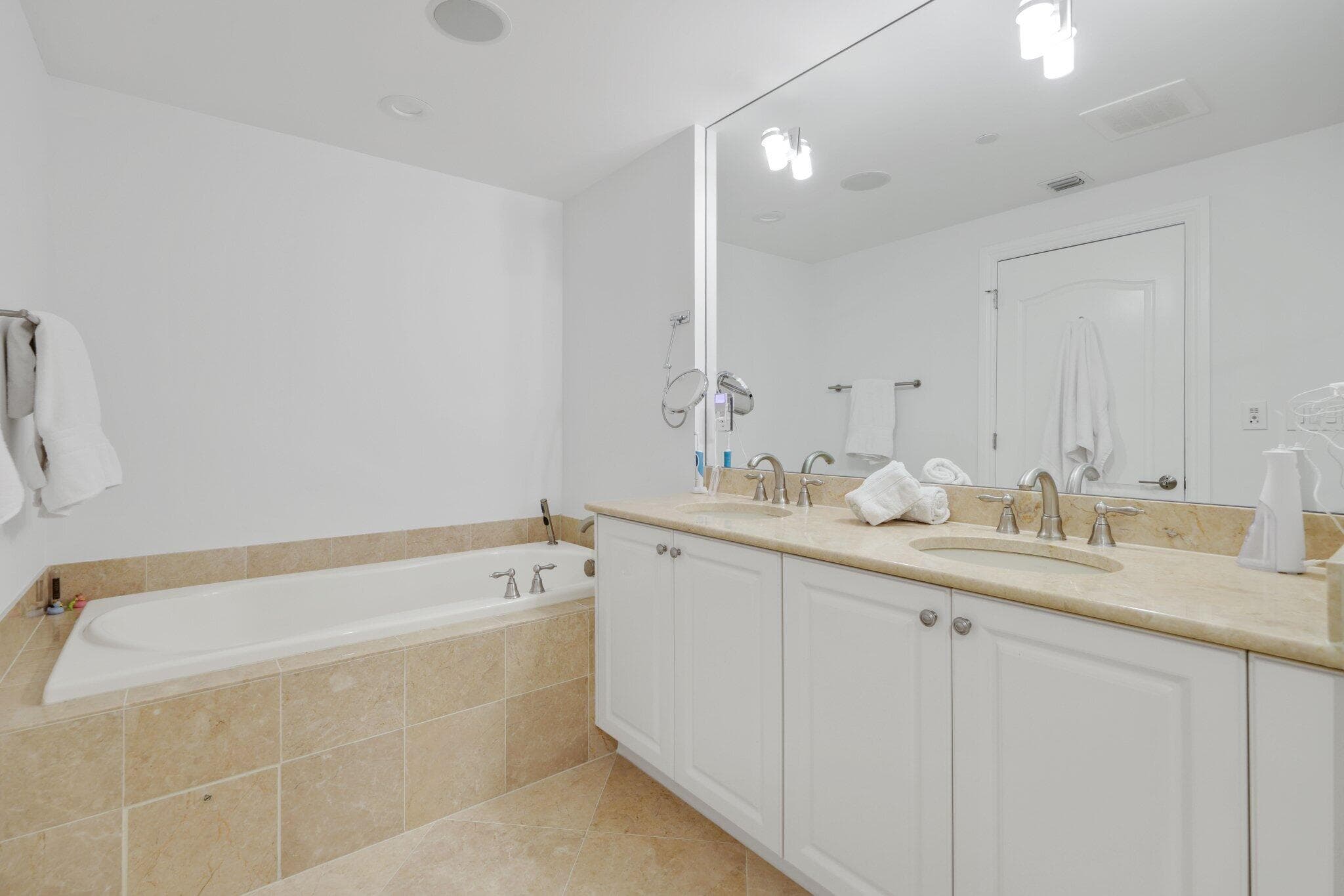 200 E Palmetto Park Road 7, Boca Raton, FL 33432 — photo 30 of 57