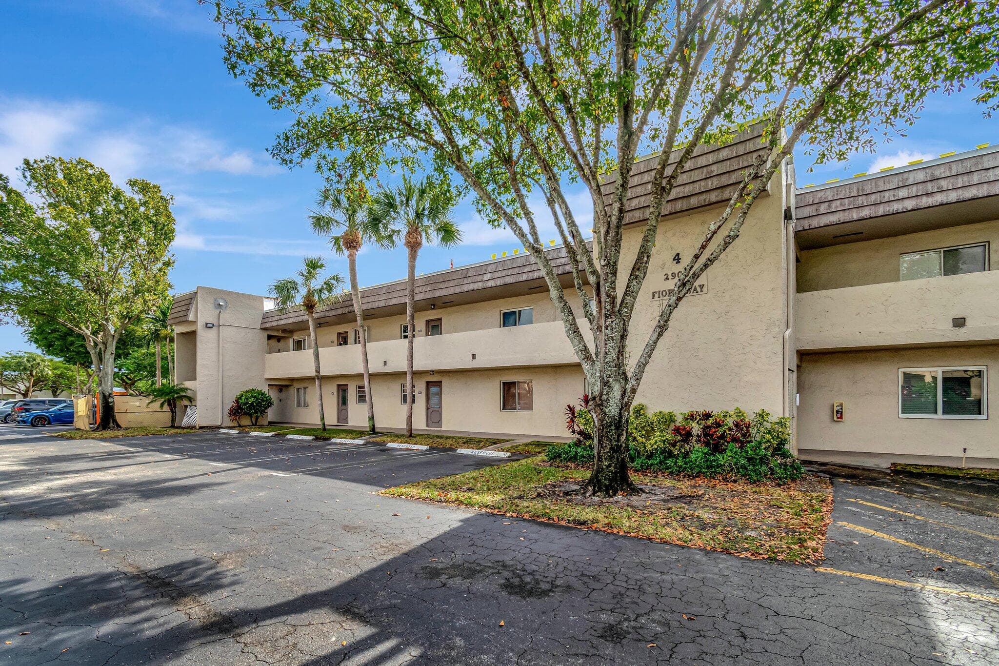2900 Fiore Way 203, Delray Beach, FL 33445 — photo 1 of 35