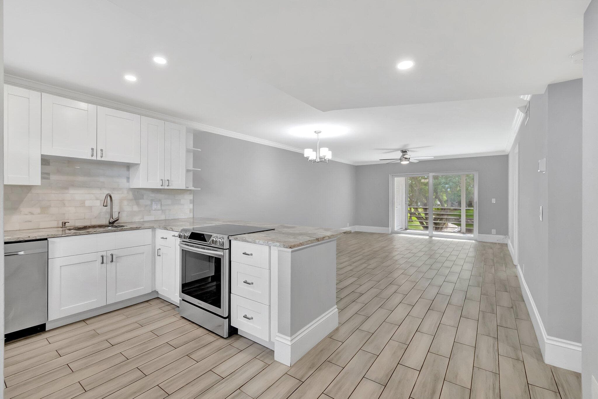 2900 Fiore Way 203, Delray Beach, FL 33445 — photo 3 of 35