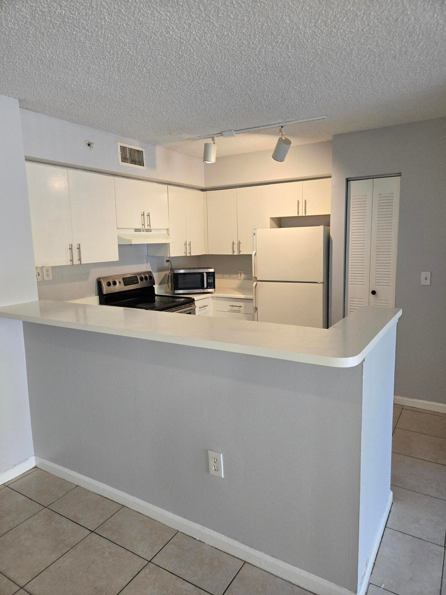 7832 Sonoma Springs Circle 105, Lake Worth, FL 33463 — photo 4 of 18