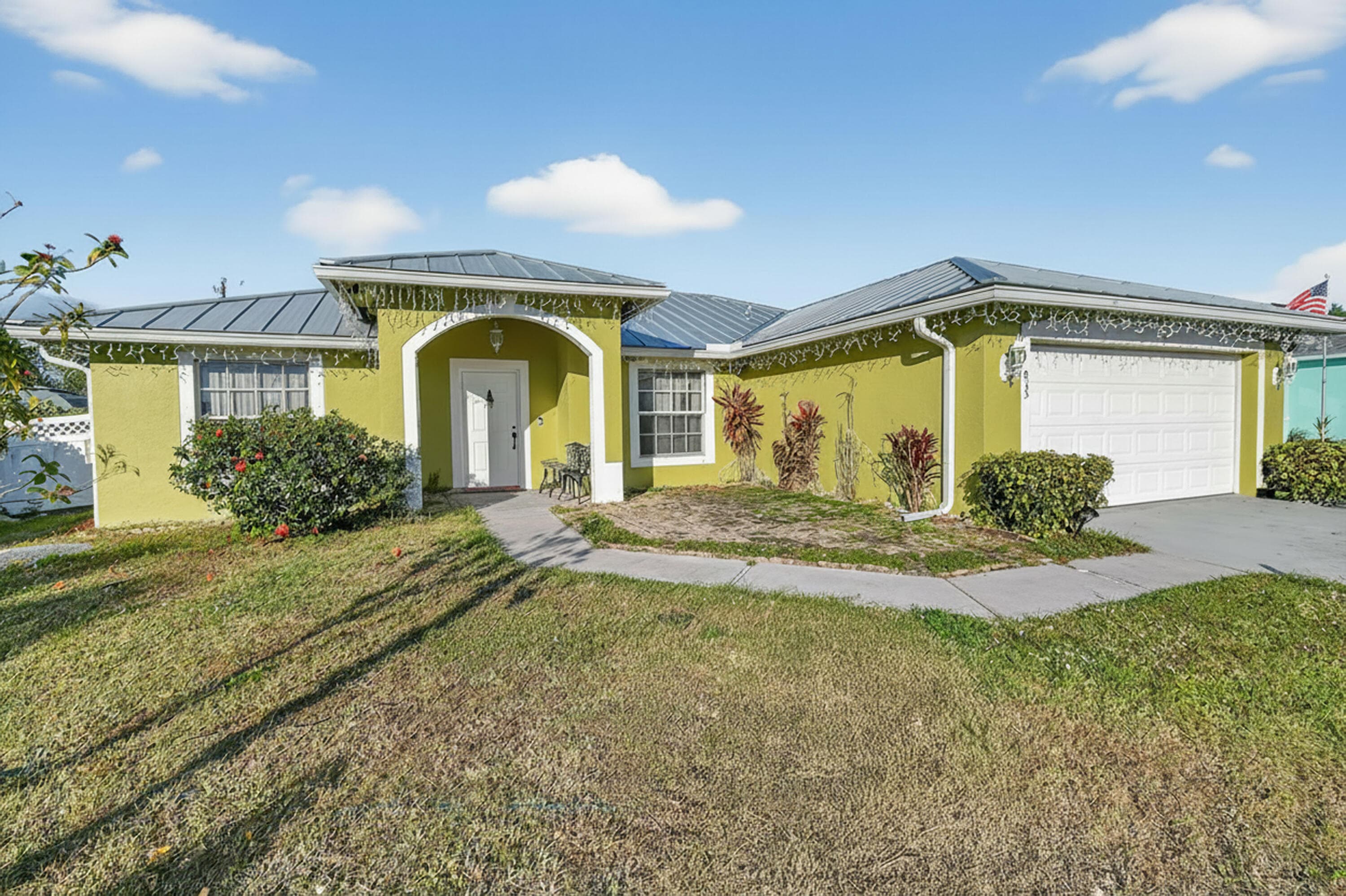933 SW General Patton Terrace, Port St. Lucie, FL 34953 — photo 2 of 36
