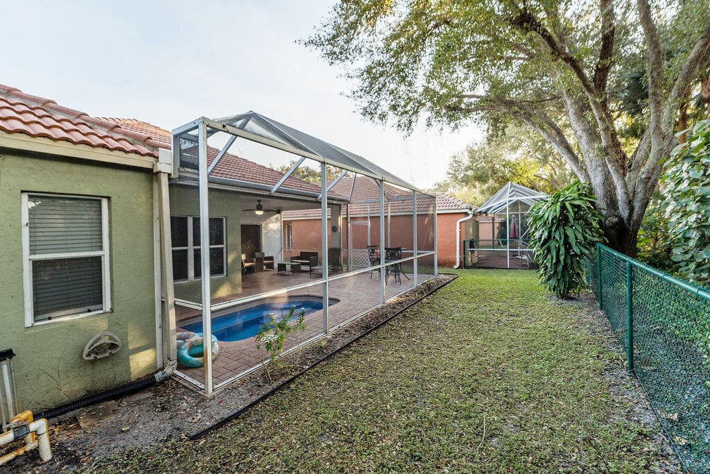 8063 Via Hacienda, Riviera Beach, FL 33418 — photo 24 of 42
