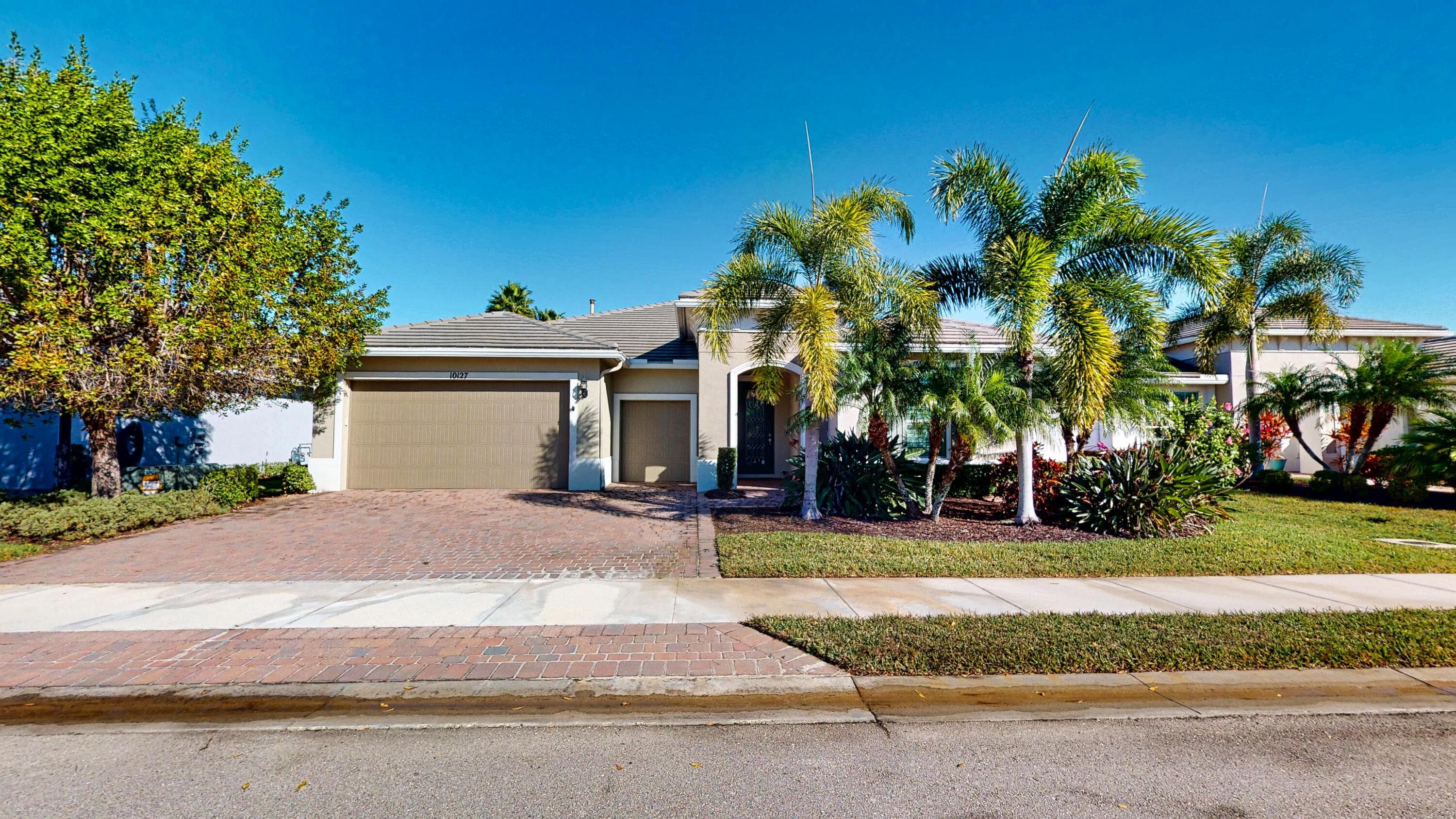 10127 SW Cypress Wood Court, Port St. Lucie, FL 34987 — photo 3 of 60