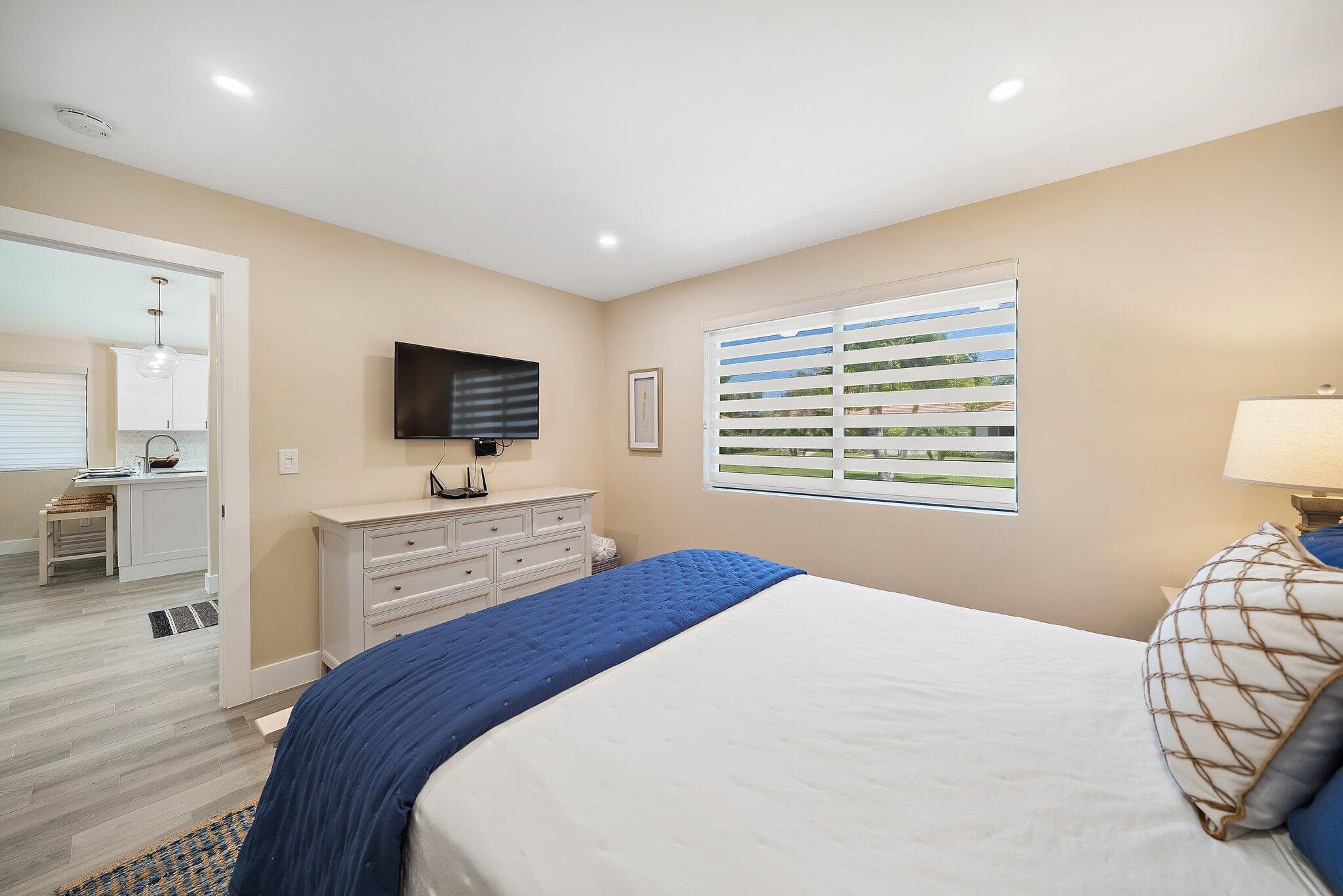 821 Club Drive, Palm Beach Gardens, FL 33418 — photo 16 of 28