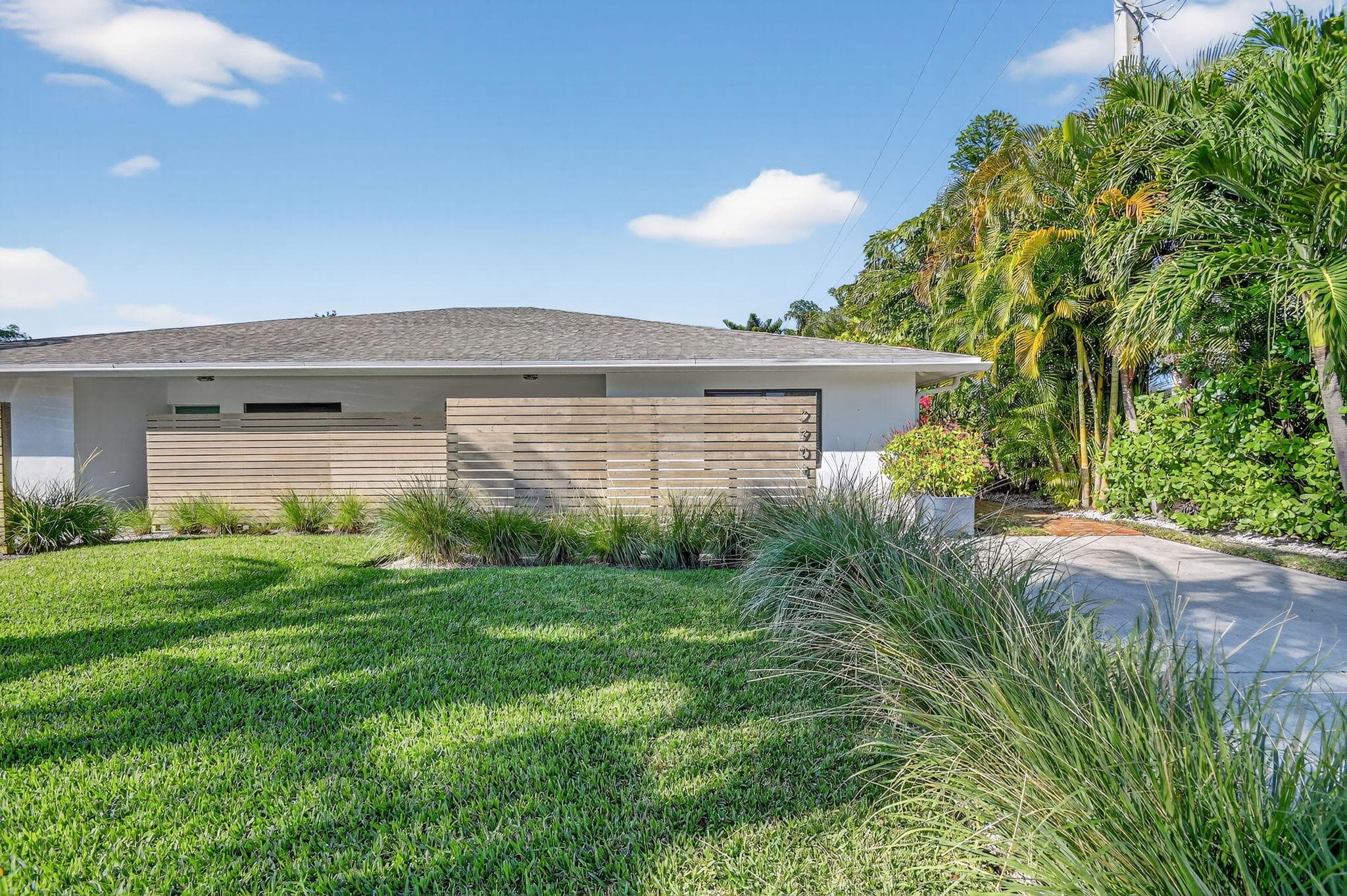2904 Spanish Trail, Delray Beach, FL 33483 — photo 1 of 22