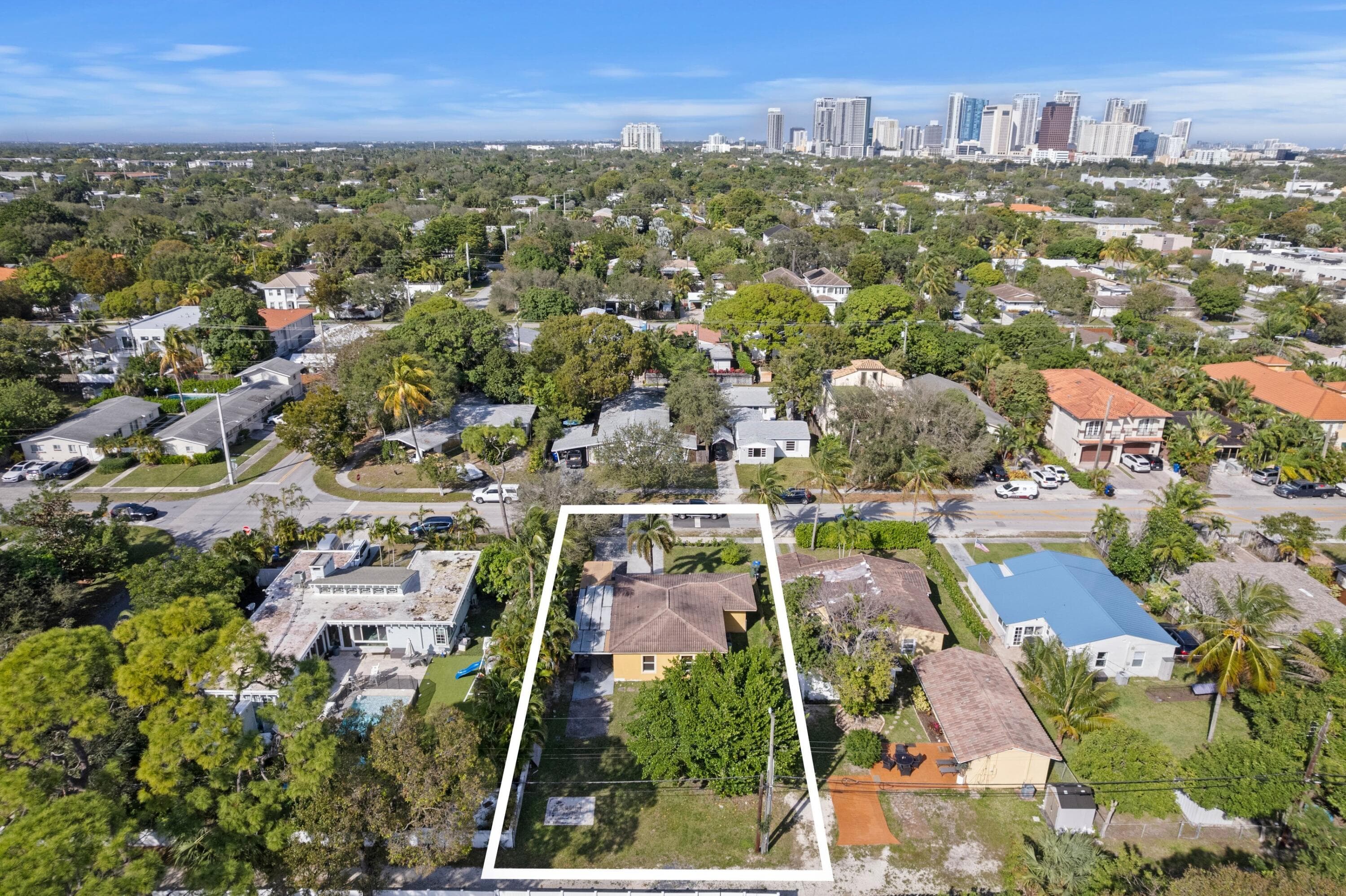516 SW 17th Street, Fort Lauderdale, FL 33315 — photo 1 of 24