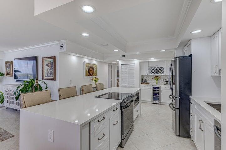 5440 N Ocean Drive 1502, Singer Island, FL 33404 — photo 3 of 35