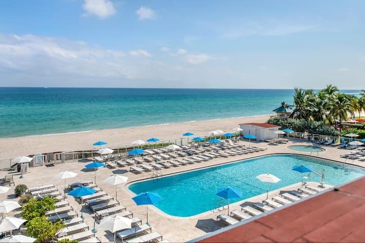 19201 Collins Avenue 809, Sunny Isles Beach, FL 33160 — photo 17 of 28