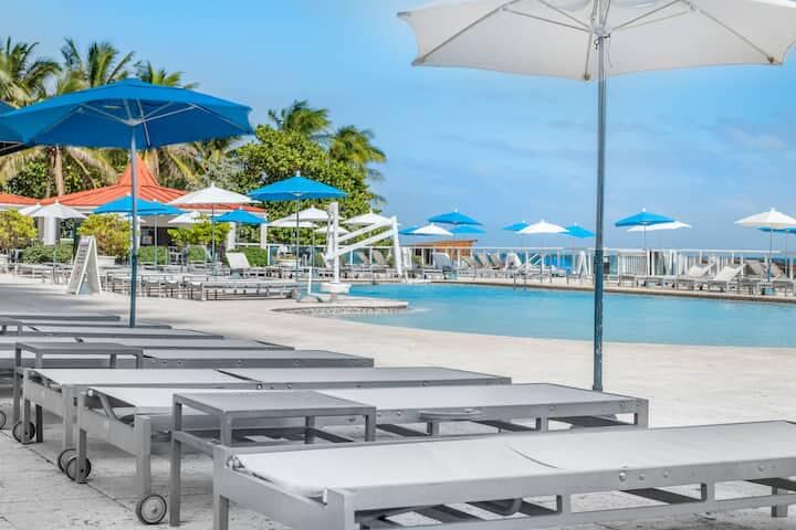 19201 Collins Avenue 809, Sunny Isles Beach, FL 33160 — photo 25 of 28