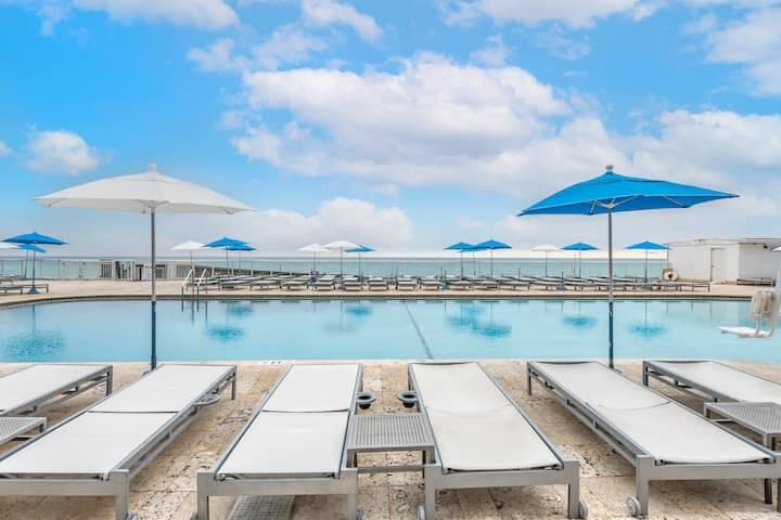 19201 Collins Avenue 809, Sunny Isles Beach, FL 33160 — photo 27 of 28