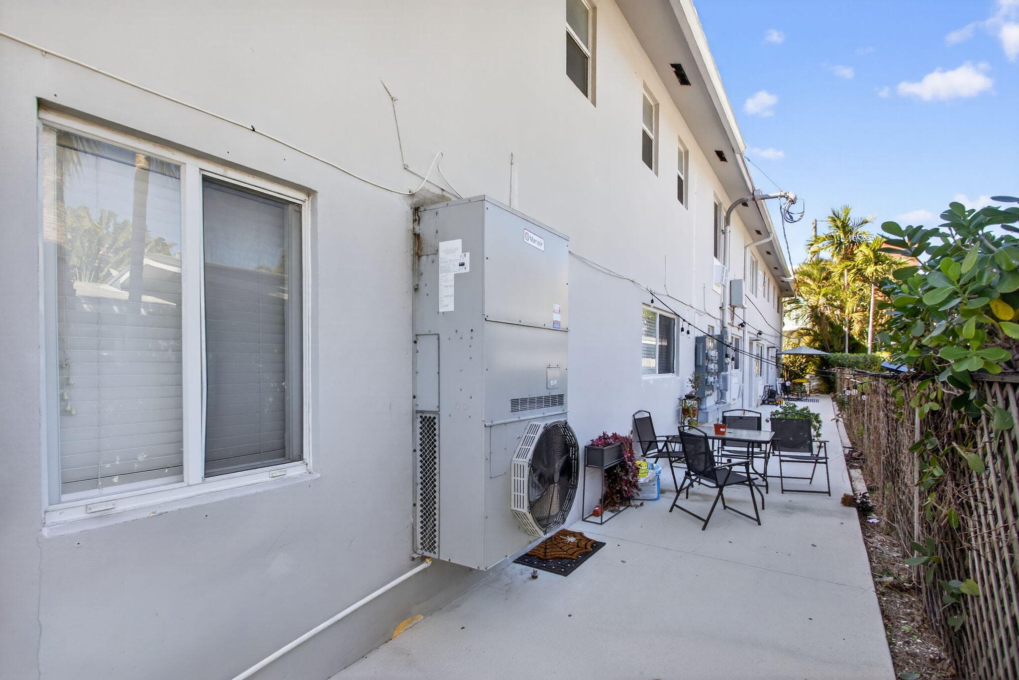 825 NE 6th Street 1-7, Fort Lauderdale, FL 33304 — photo 7 of 43