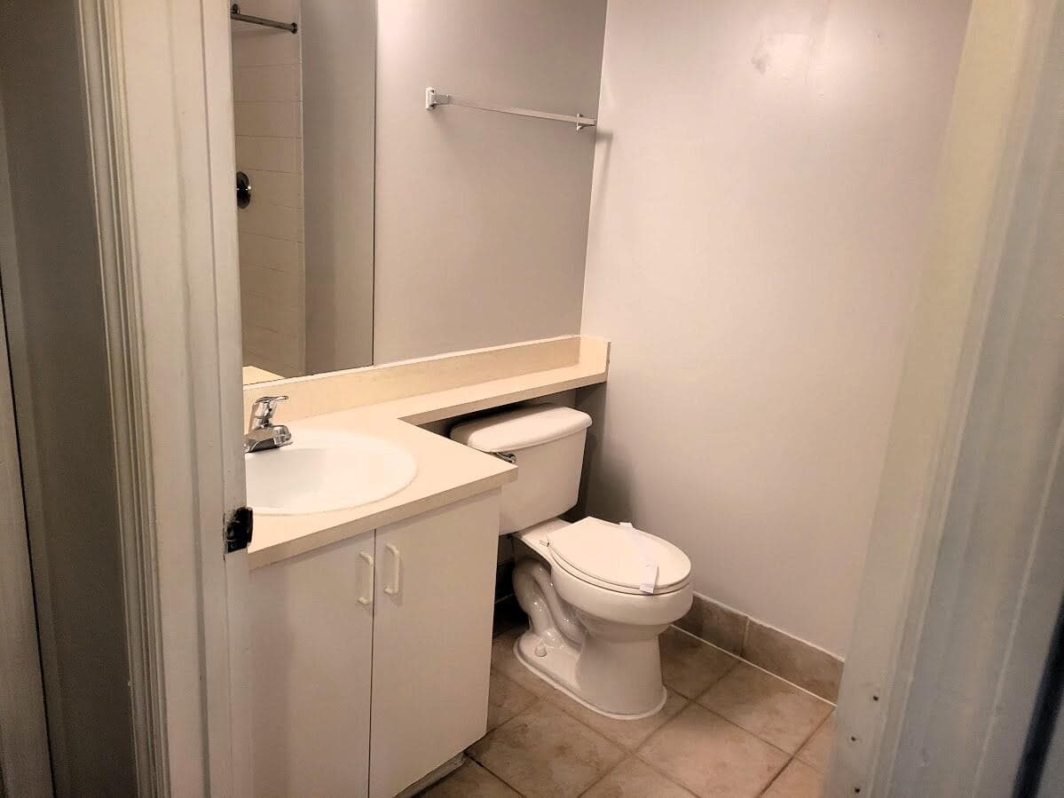 4197 N Haverhill Road 212, West Palm Beach, FL 33417 — photo 11 of 32