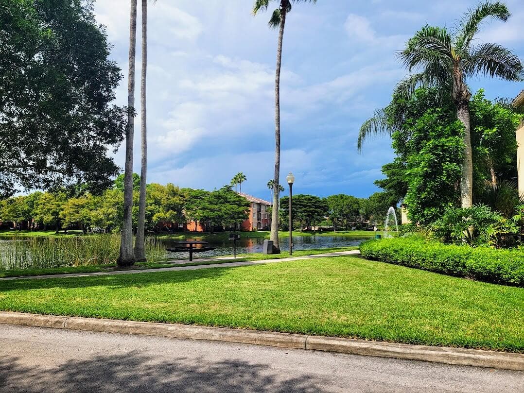 4197 N Haverhill Road 212, West Palm Beach, FL 33417 — photo 27 of 32