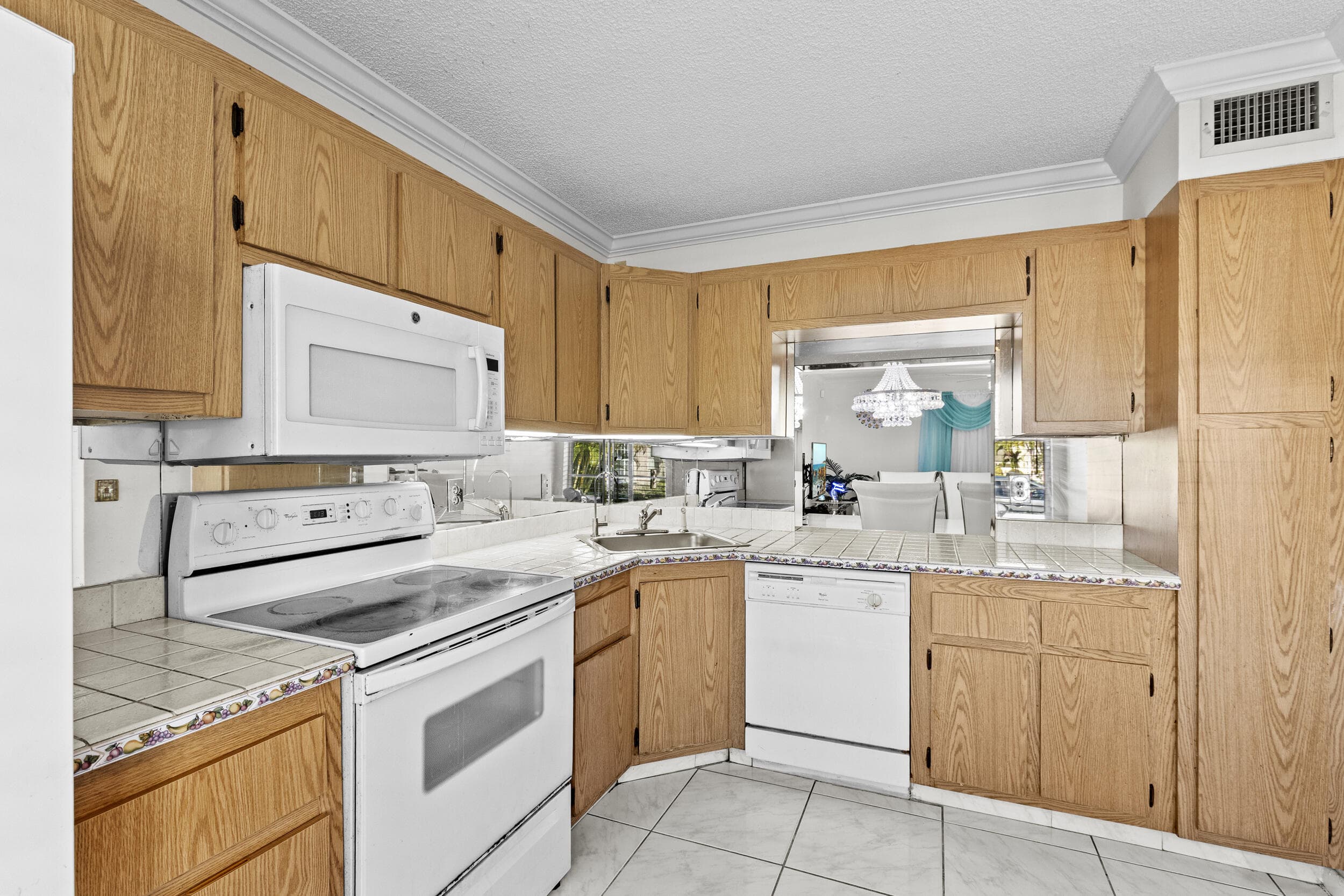 218 Foxtail Drive B, Greenacres, FL 33415 — photo 5 of 40