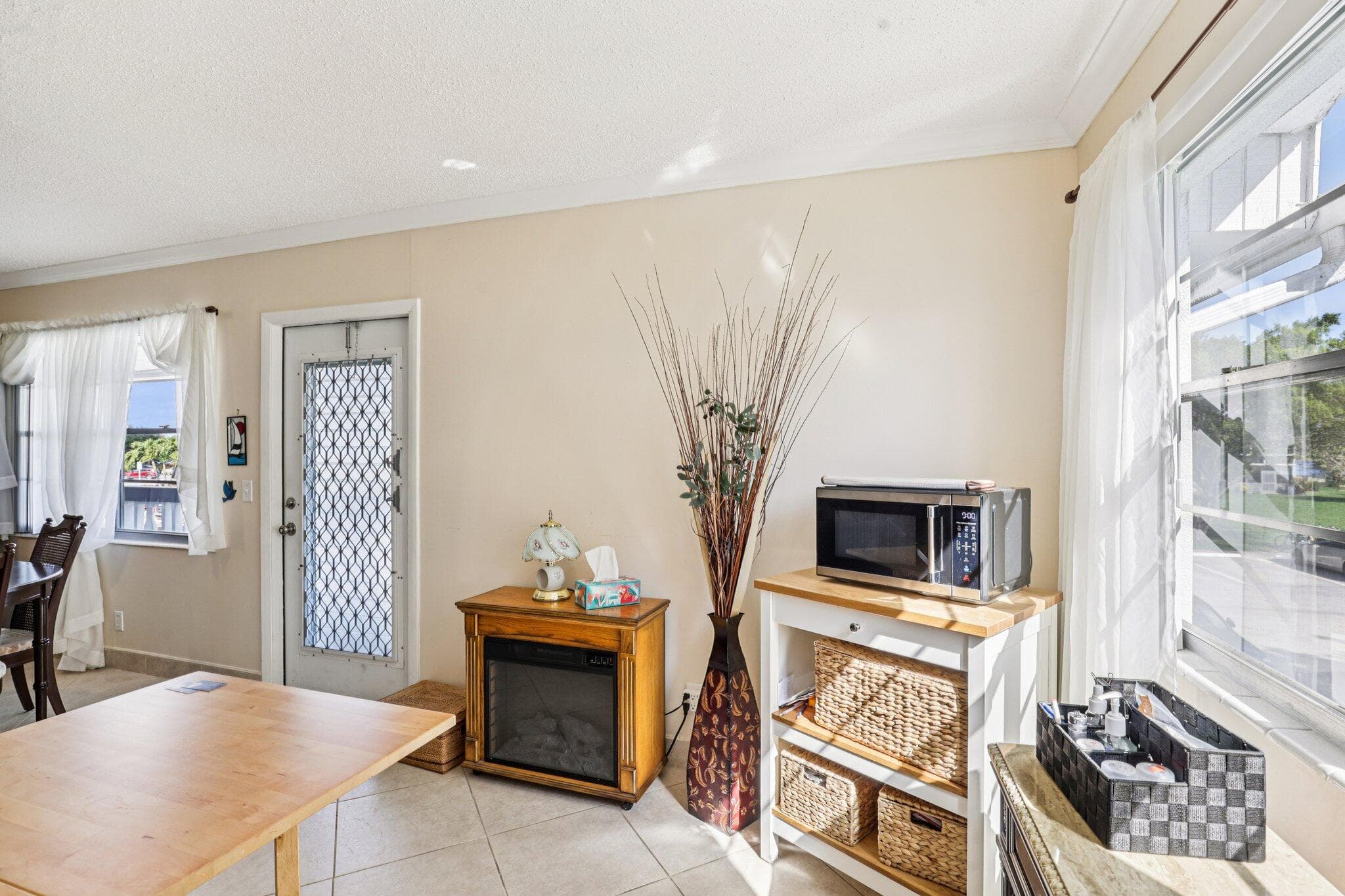 104 Oakridge H, Deerfield Beach, FL 33442 — photo 9 of 32