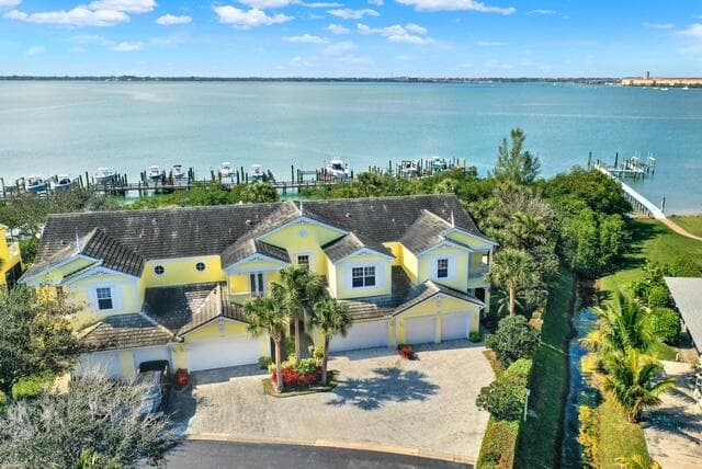 1002 Mariner Bay Boulevard 1002, Fort Pierce, FL 34949 — photo 1 of 28