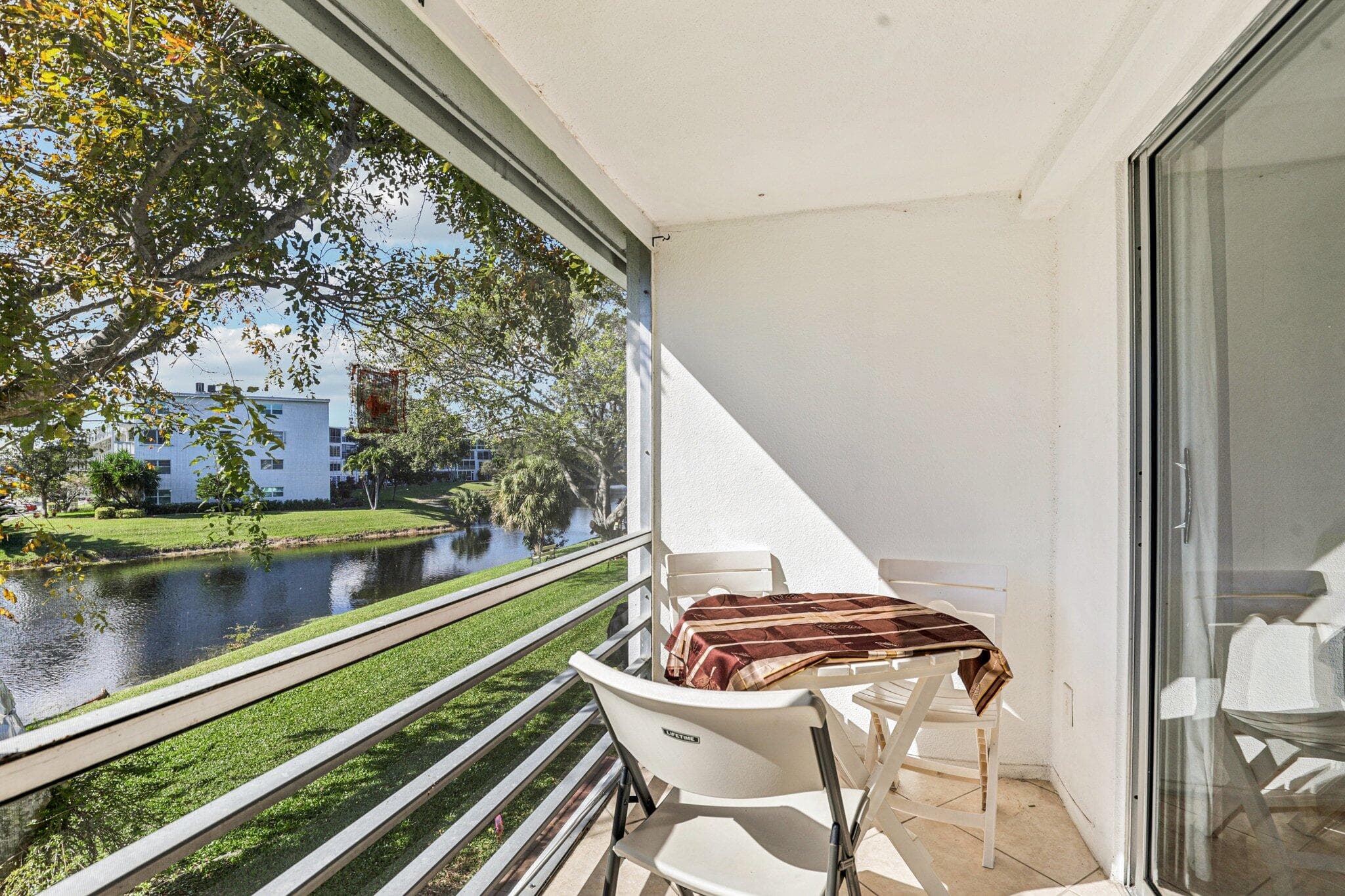 104 Oakridge H, Deerfield Beach, FL 33442 — photo 24 of 32